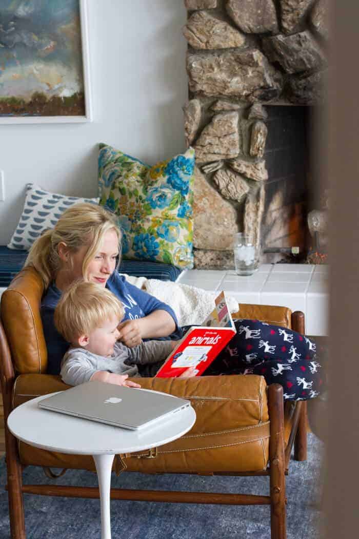 02_emily_henderson_charlie_reading_day_in_the_life_living_room (2 of 2)