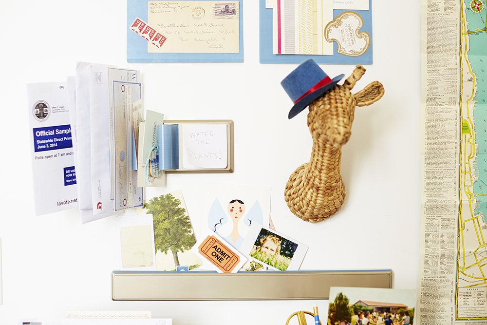 desk organizing