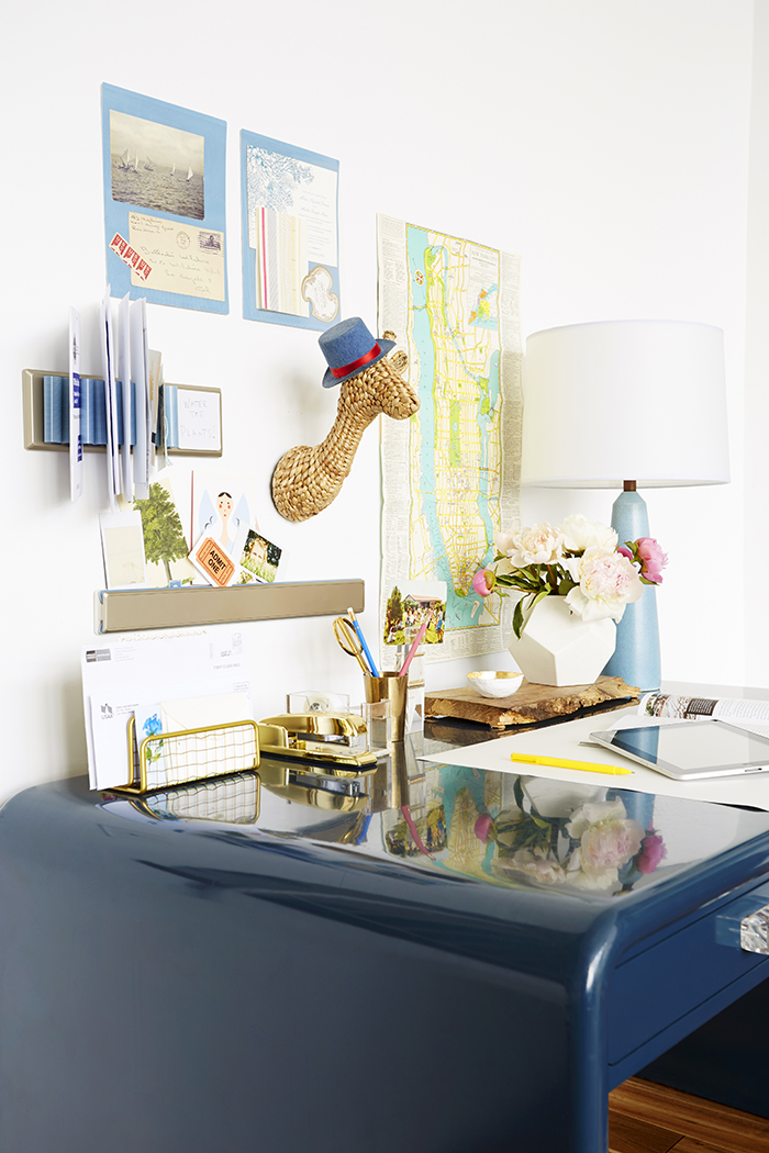 blue-lacquer-desk