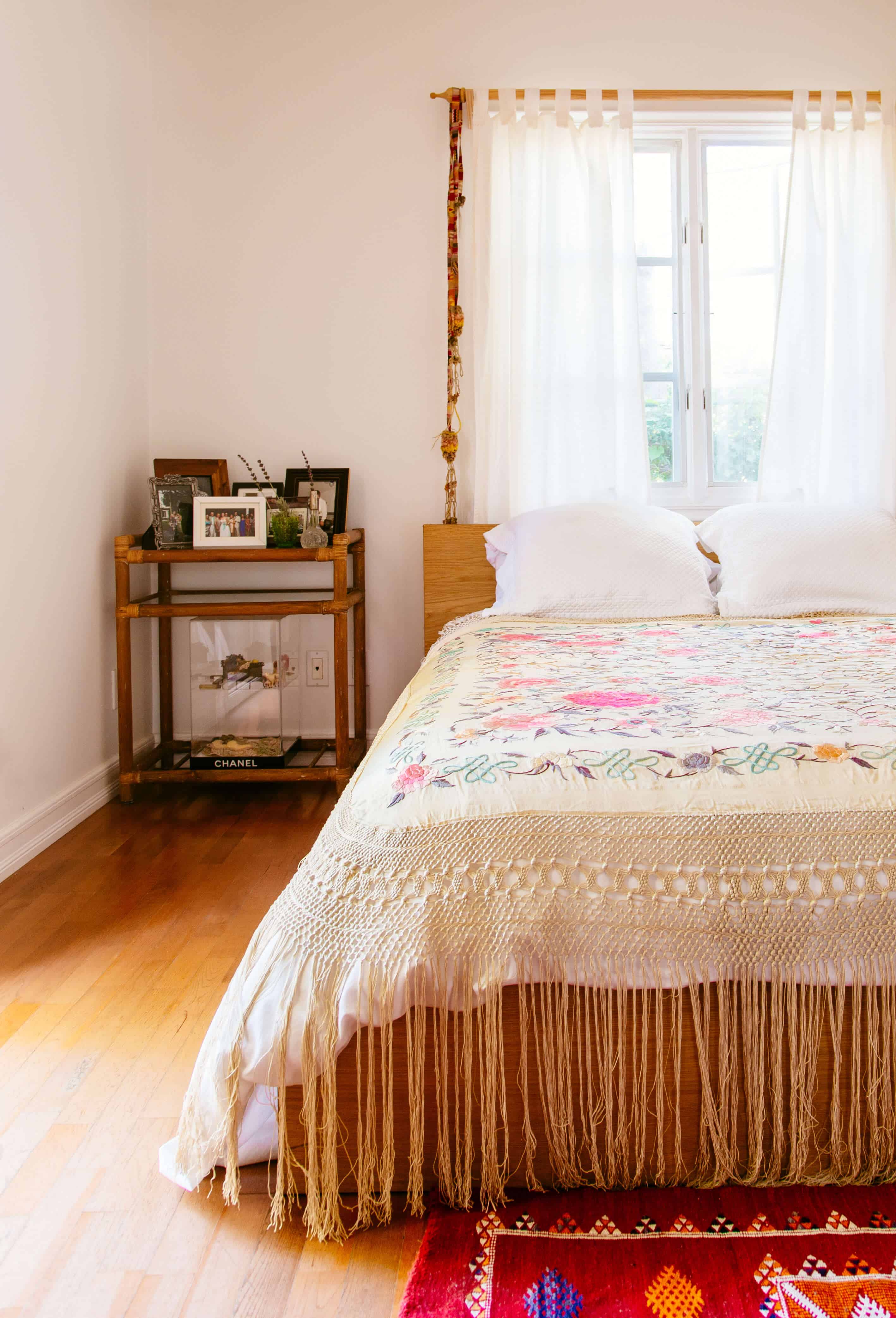Femanine_Boho_Bohemian_Justina_Blakeney