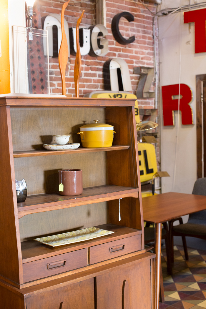 emily_henderson_store_tour_sunbeam_vintage_highland_park_jessica_isaac (44 of 40)