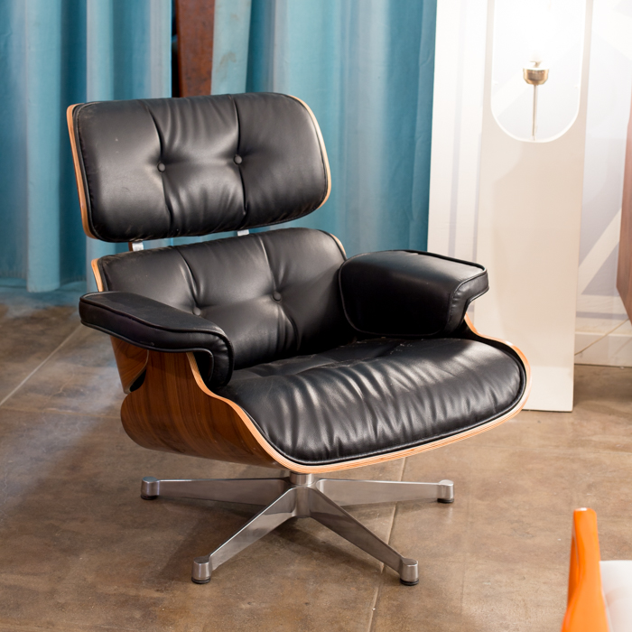 emily_henderson_store_tour_sunbeam_vintage_mid_century_chair