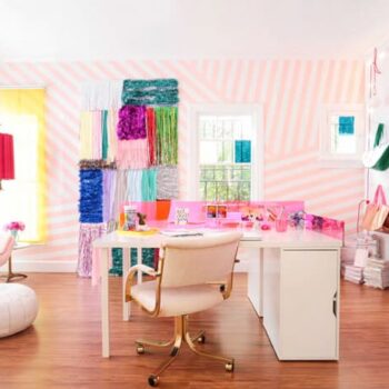 Pink_Candy_Striped_Wall
