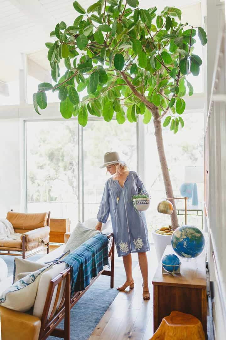 Emily_Henderson_Simple_Maternity_Fashion