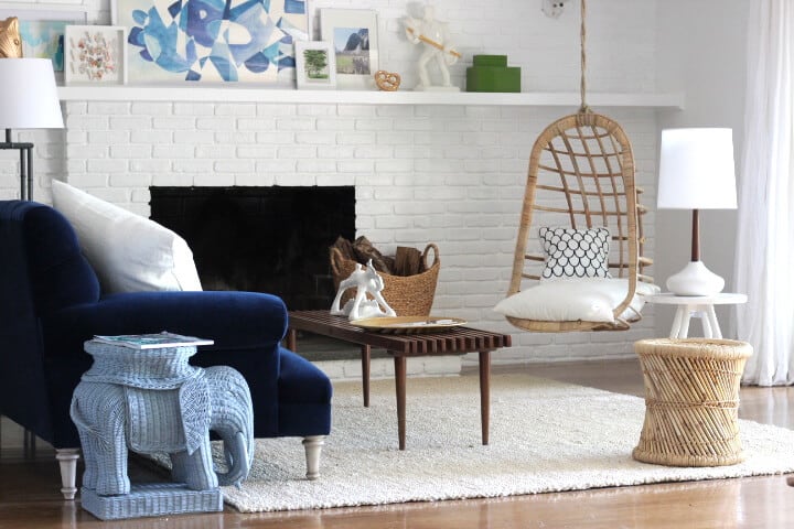 Clean_Bright_Living_Room
