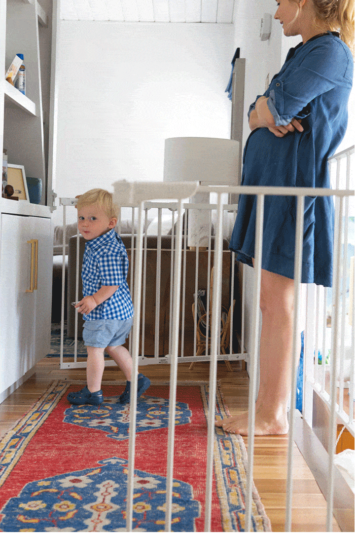 Kid_Poofing_Gate