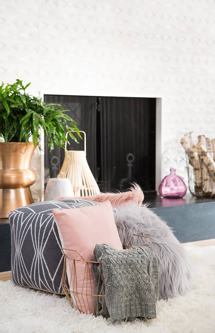 Living_Room_Pink_Grey_Throw_Pillows