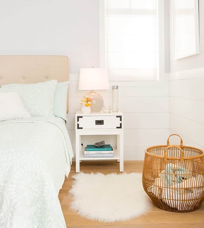 Soft_Pastel_Feminine_Bedroom_Target