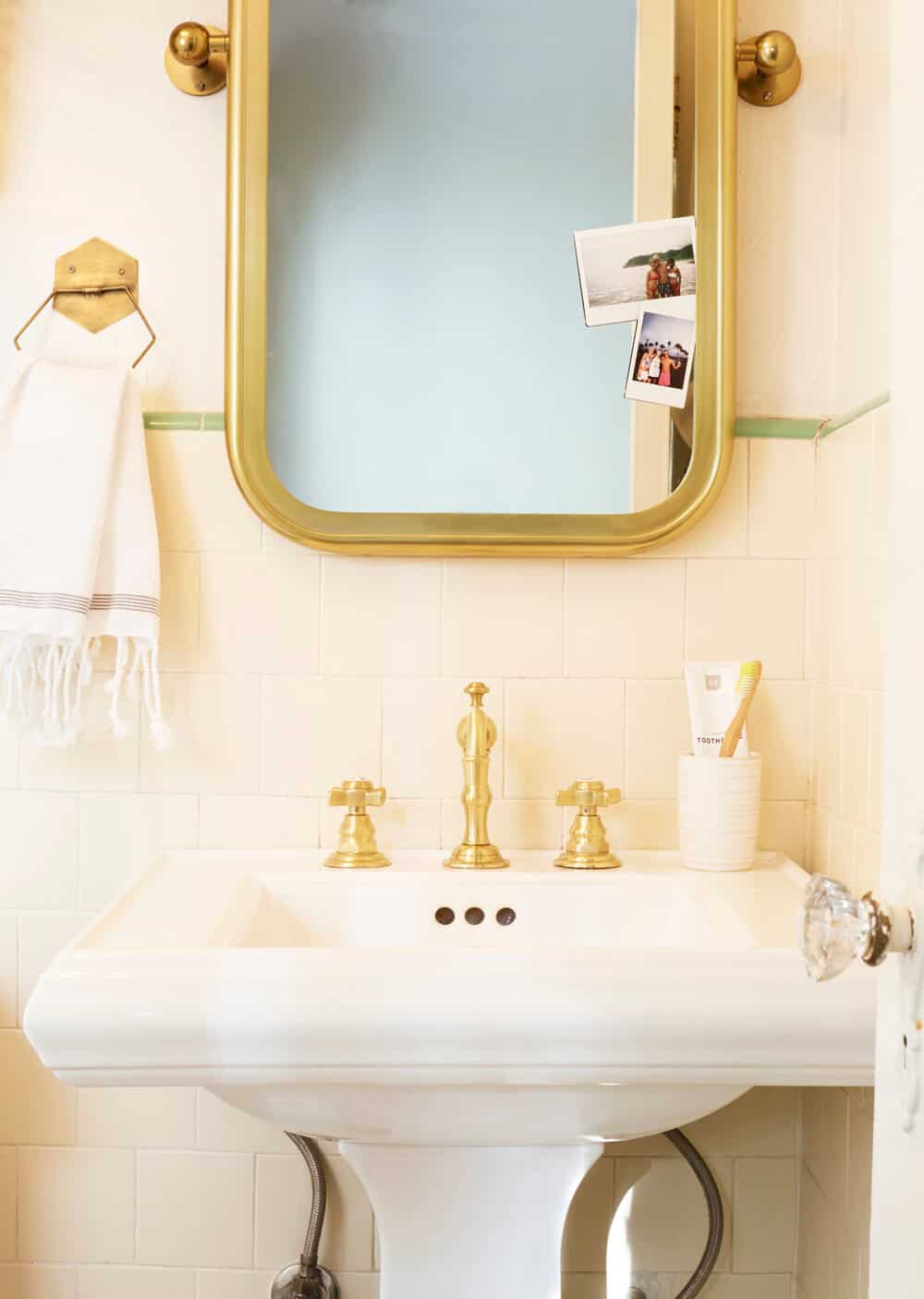 Apartment Rental Bathroom Makeover Takeover Redesign Brady Tolbert White and Turquoise_010