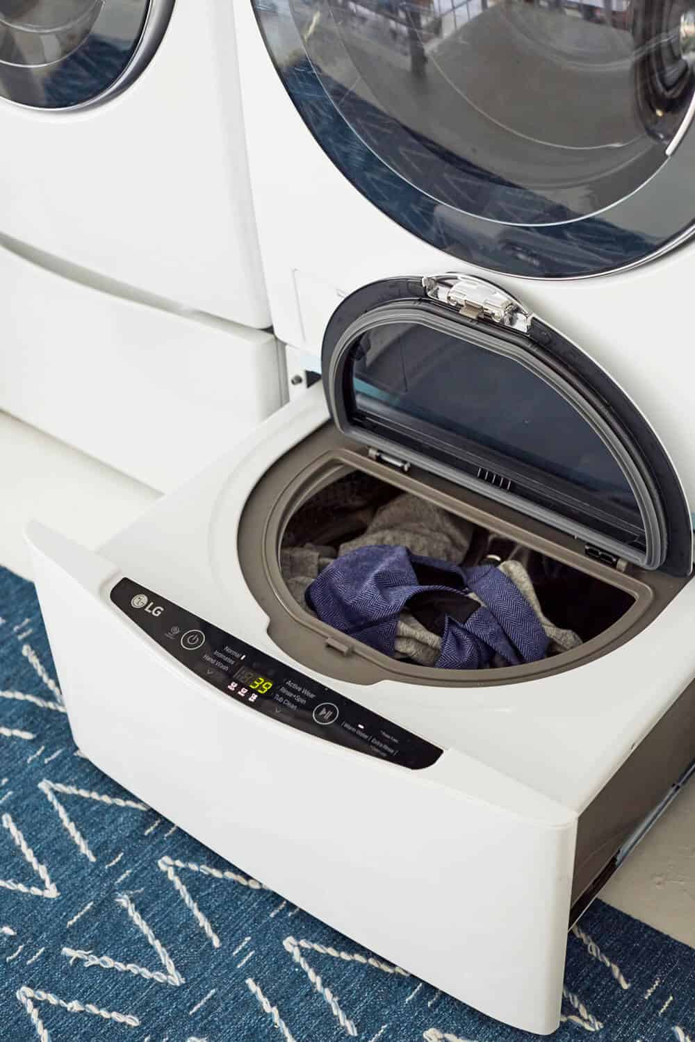 Laundry Room_Emily Henderson_Big Wave Wallpaper_Blue_LG_Detail_6