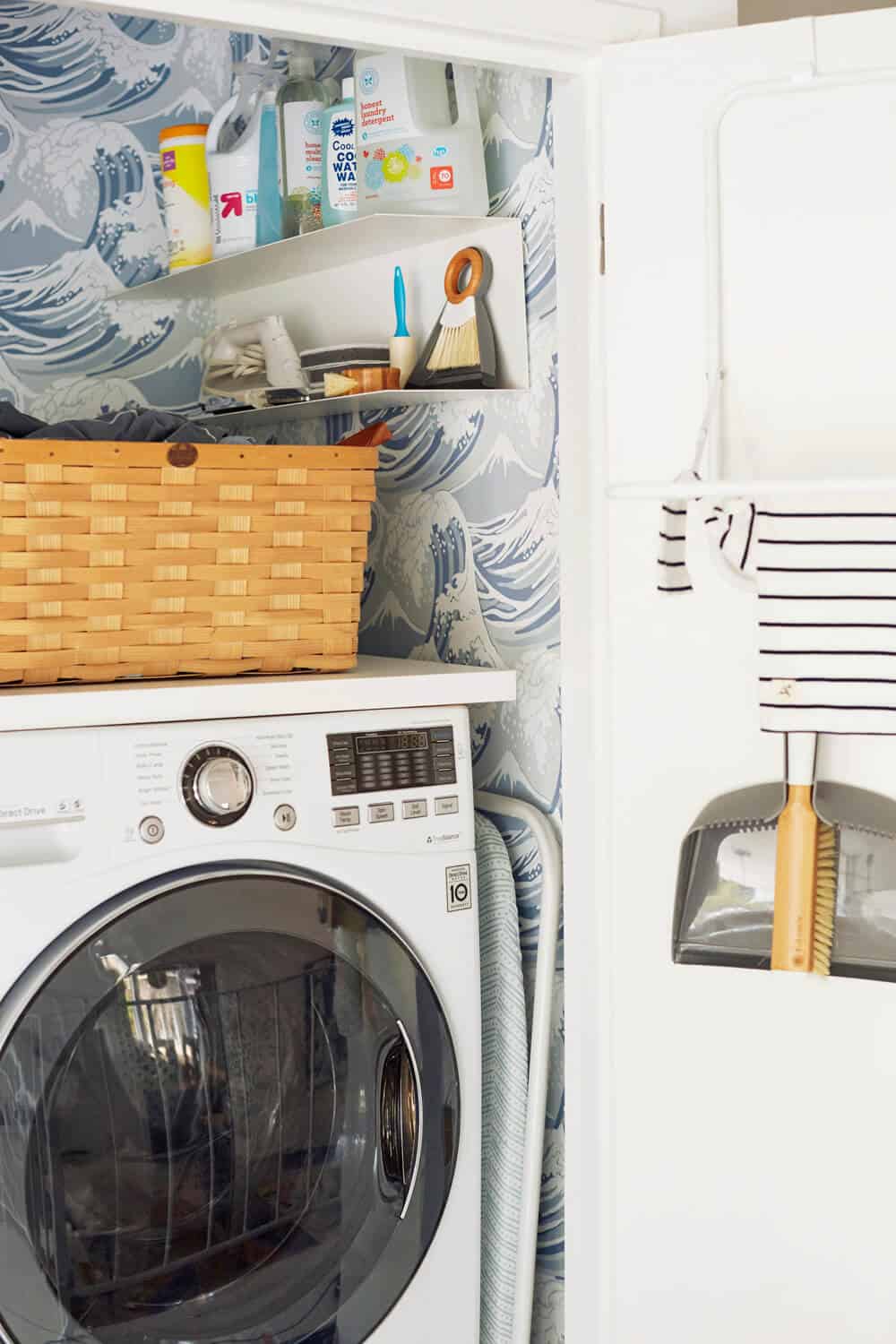 Laundry Room_Emily Henderson_Big Wave Wallpaper_Blue_LG_Detail_7
