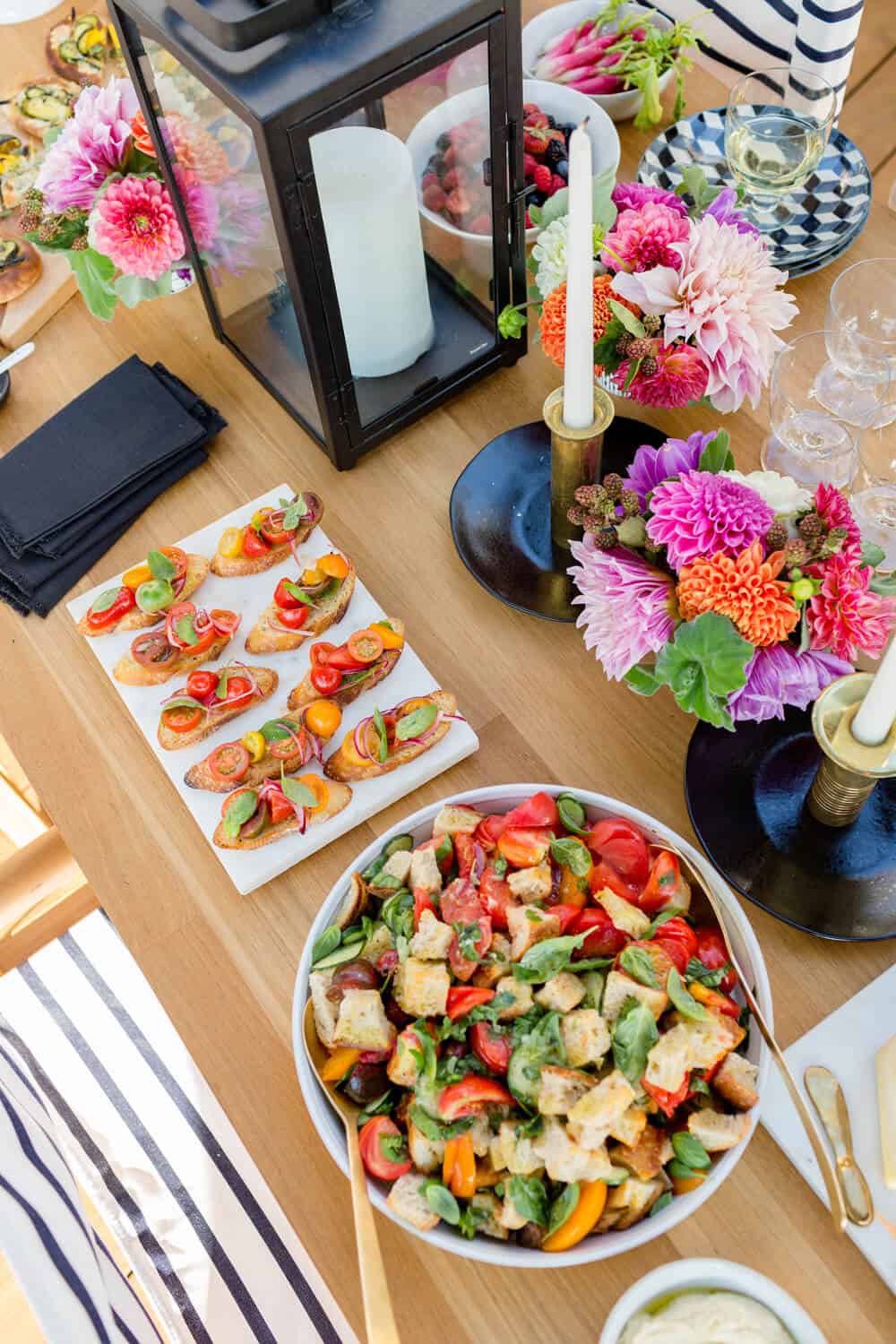 Summer Party_Outdoor Entertaining_Emily Henderson_Blackbox Wines_Flowers_Casual_Pink_Orange_Modern_Organic_Boho_Black_Grey_Blue_26