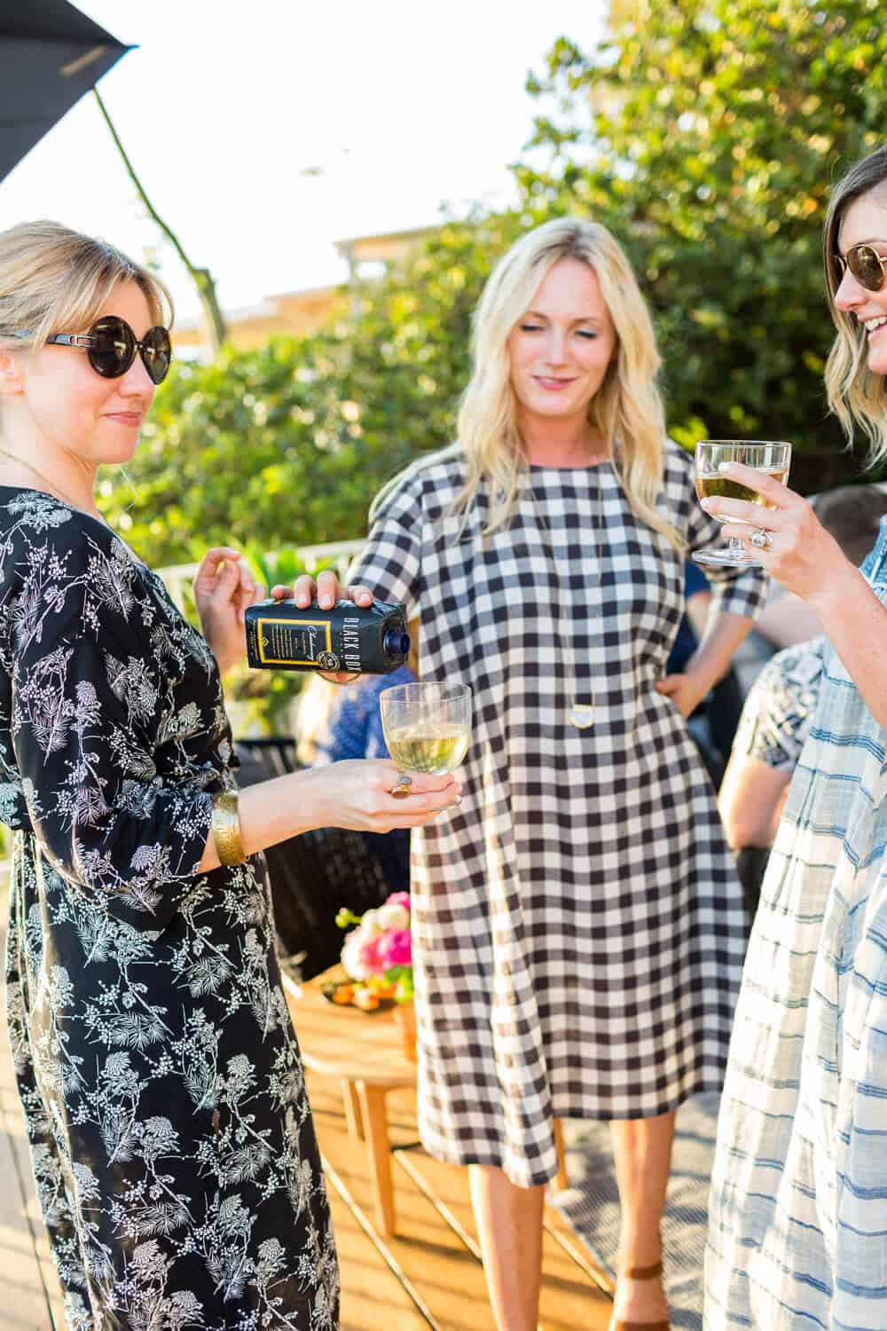 Summer Party_Outdoor Entertaining_Emily Henderson_Blackbox Wines_Flowers_Casual_Pink_Orange_Modern_Organic_Boho_Black_Grey_Blue_34