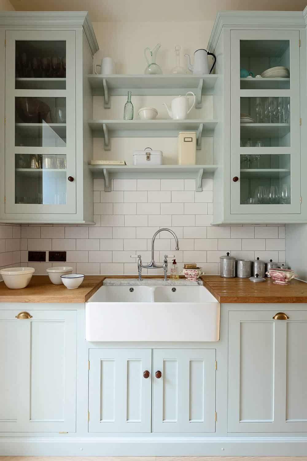 devol-kitchens__english-shaker_traditional-design_kitchen_simple_tudor_country_designer-spotlight_emily-henderson_inspiration_4