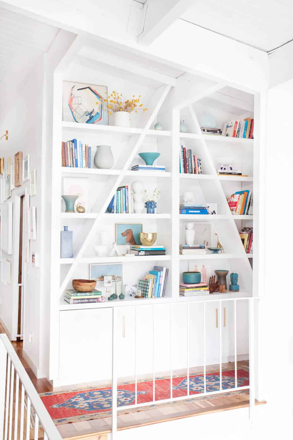 emily-henderson-living-room-vibe-and-feel-old-style-3
