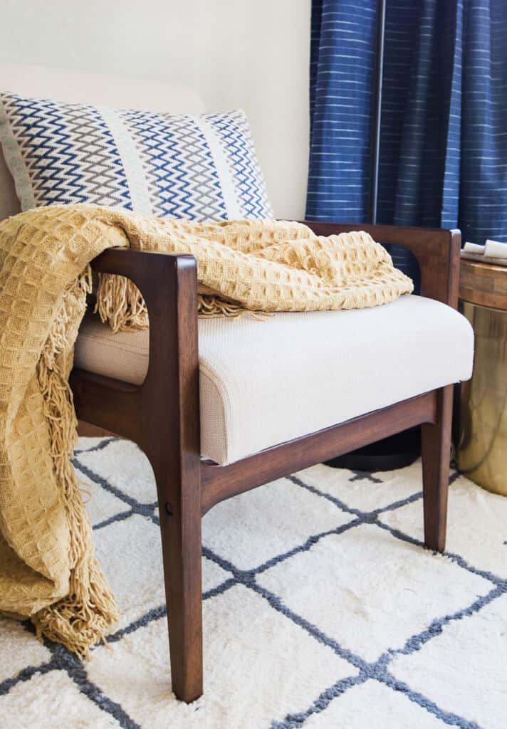 emily-henderson_target_find-your-style_vignette_mid-century-modern_danish_vintage_teak_sleek_hip_8