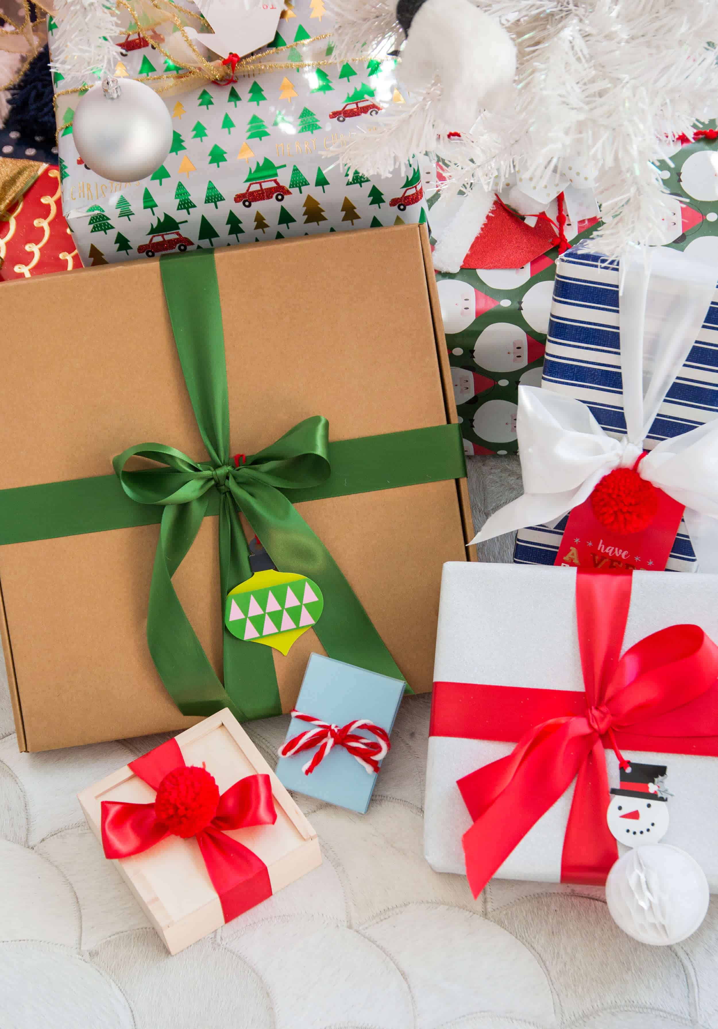 emily-henderson_mpix_custom-gifts_digital-book_printing_gifts_christmas_holiday_18