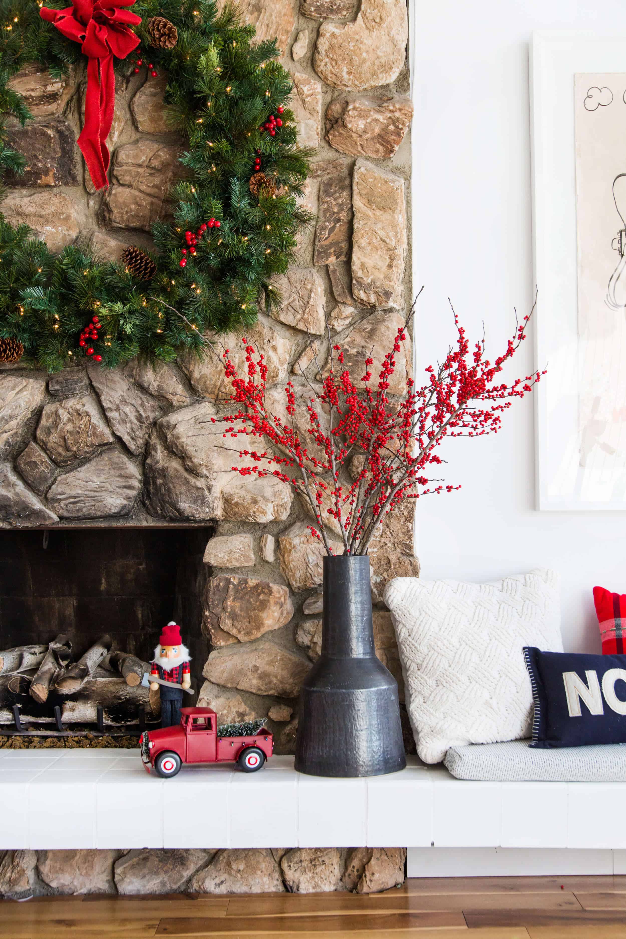 emily-henderson_christmas_holiday-decorating_target_green_red_traditional_decor_25