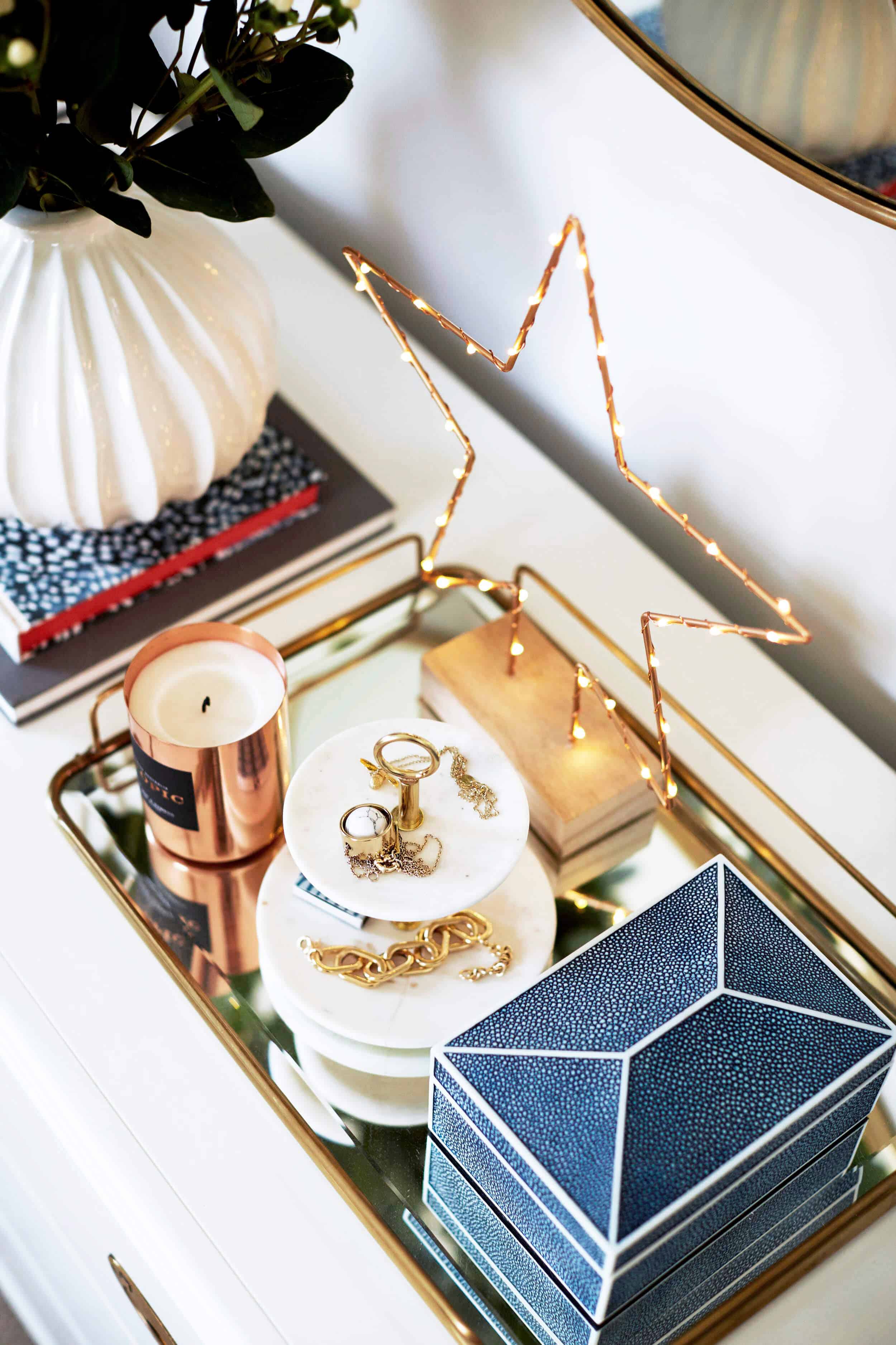 emily-henderson_ginny_bedroom_christmas-2016_3_revised