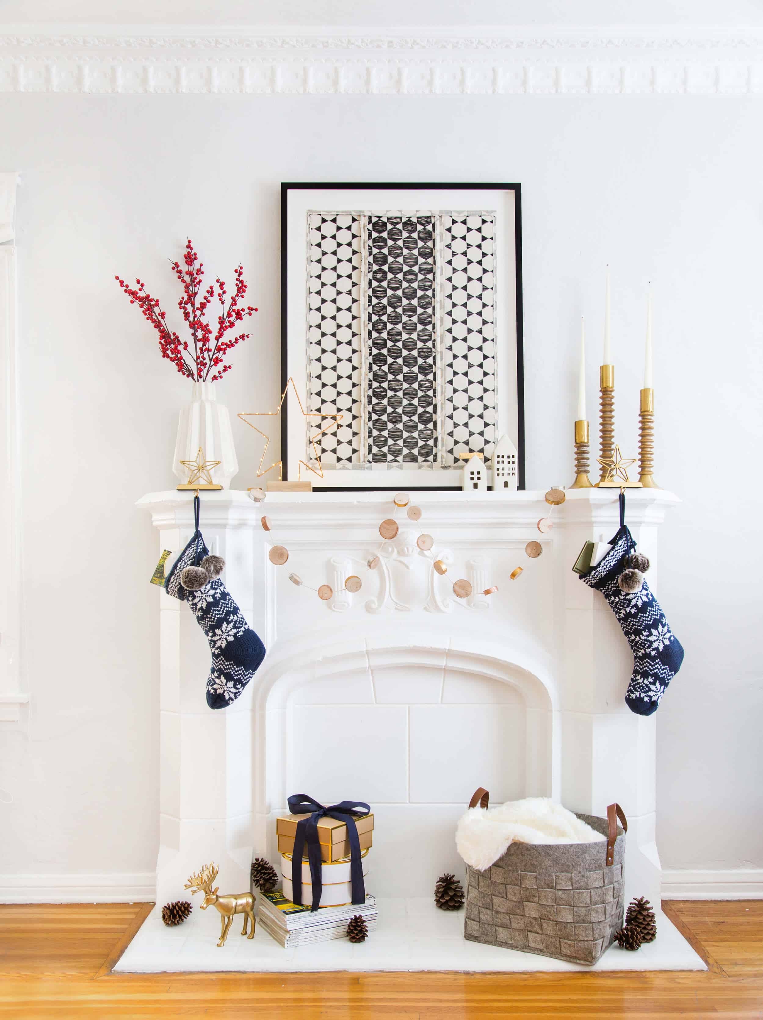 emily-henderson_holiday-decorating_ginny_living-room_dining-room_christmas_white-neutral_cozy-cottage_10