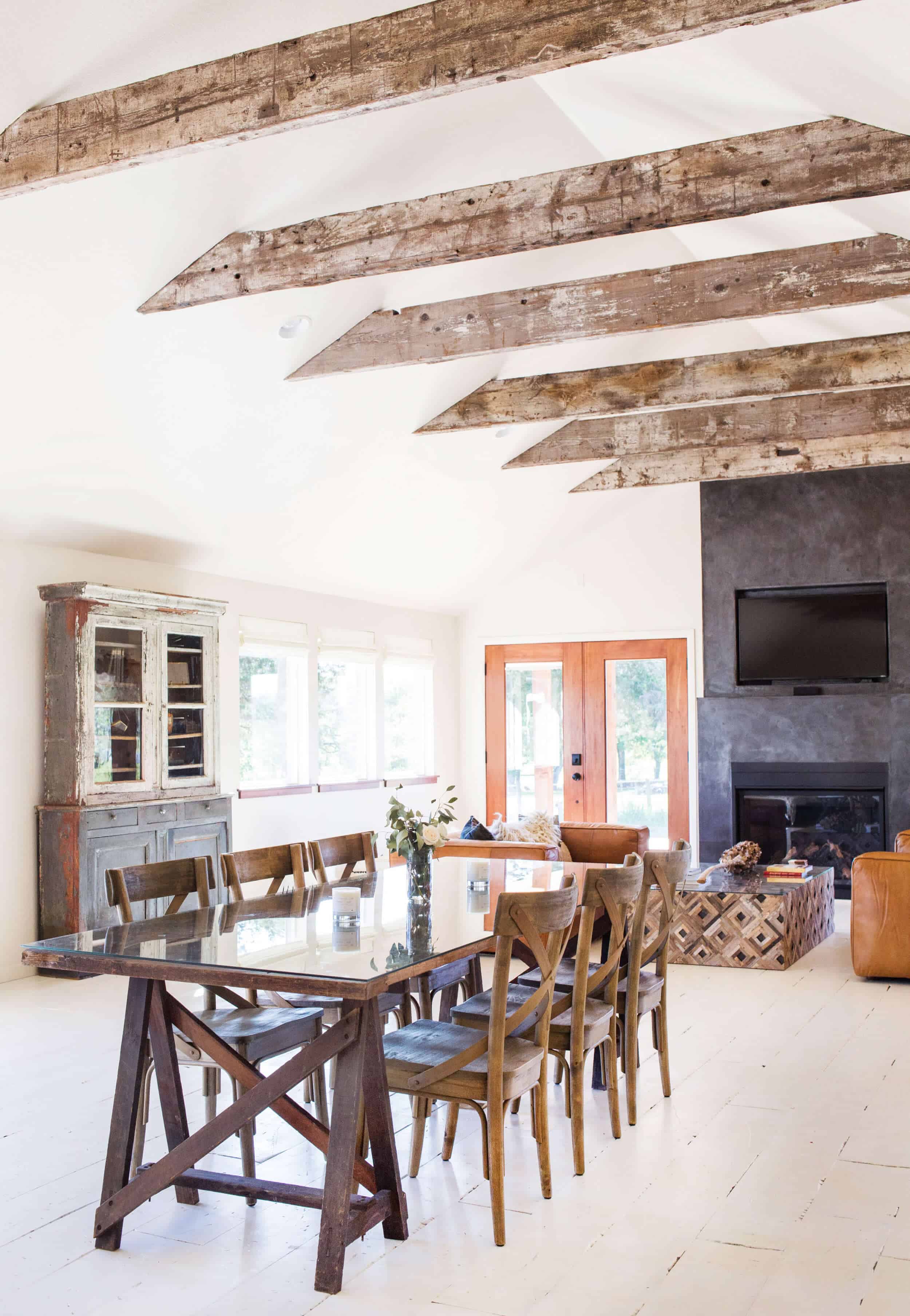 Emily-Henderson_Round-Top_Texas_Antique_Flea-Market_Shopping_EHD-Team_Event-Space_Modern-Farmhouse_Rustic_The-Vintage-Roundtop_15