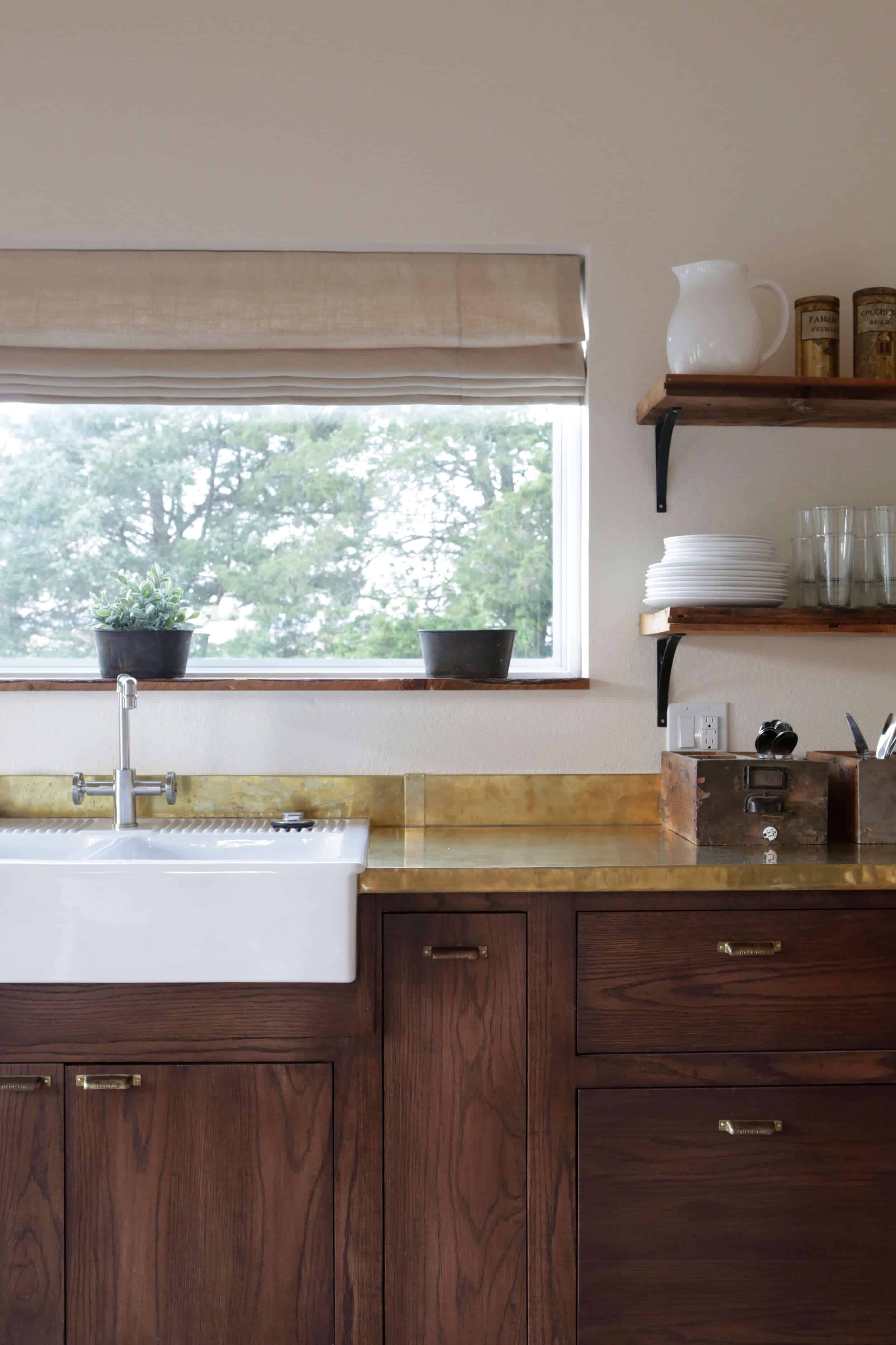 Emily-Henderson_Round-Top_Texas_Antique_Flea-Market_Shopping_EHD-Team_Event-Space_Modern-Farmhouse_Rustic_The-Vintage-Roundtop_35