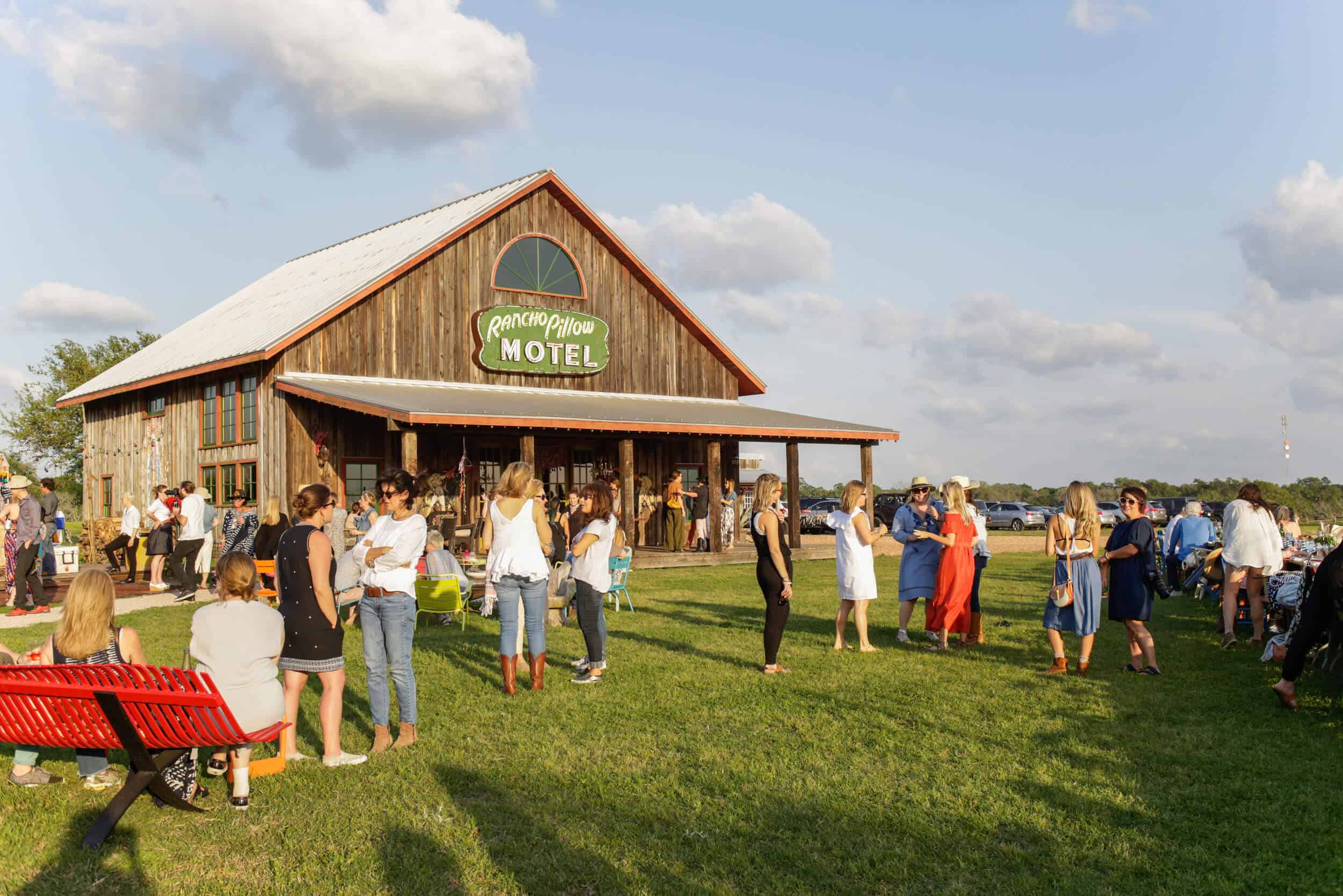Emily-Henderson_Round-Top_Texas_Antique_Flea-Market_Shopping_EHD-Team_Intro-Post_16