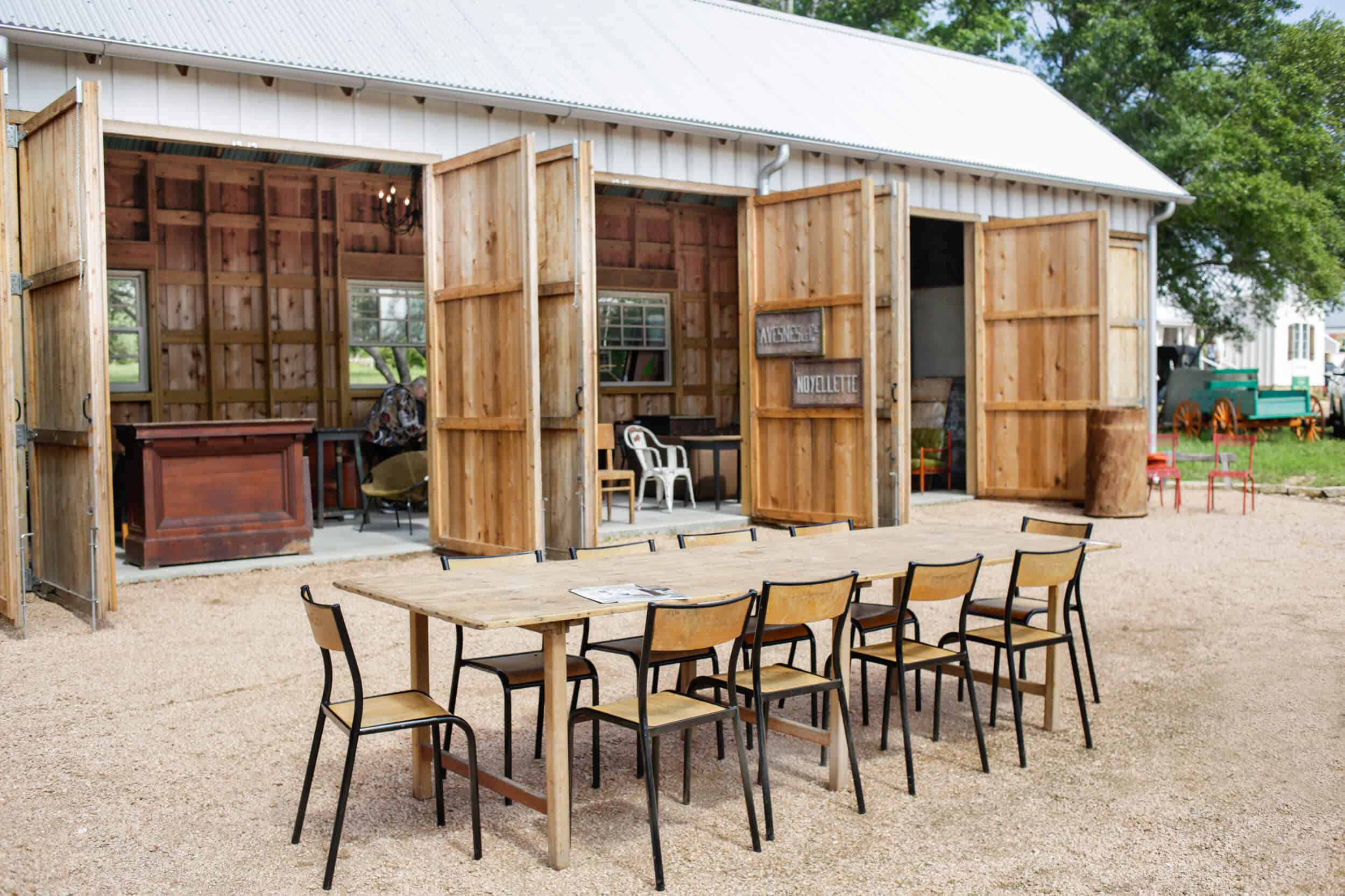 Emily-Henderson_Round-Top_Texas_Antique_Flea-Market_Shopping_EHD-Team_Intro-Post_27