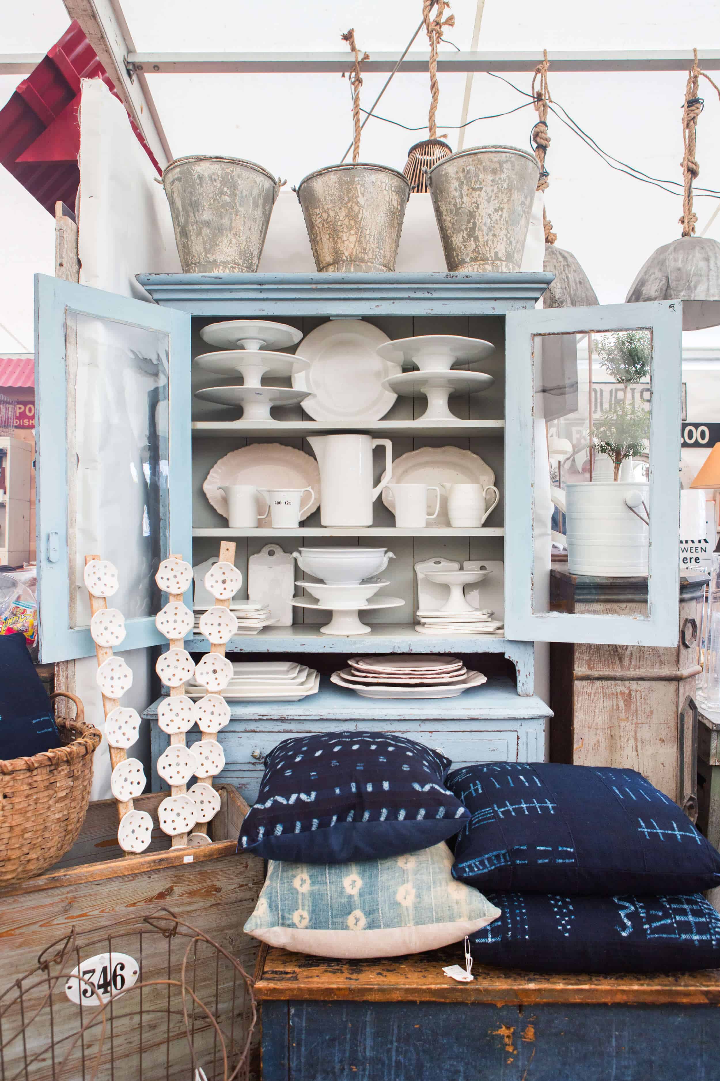 Emily-Henderson_Round-Top_Texas_Antique_Flea-Market_Shopping_EHD-Team_Intro-Post_32