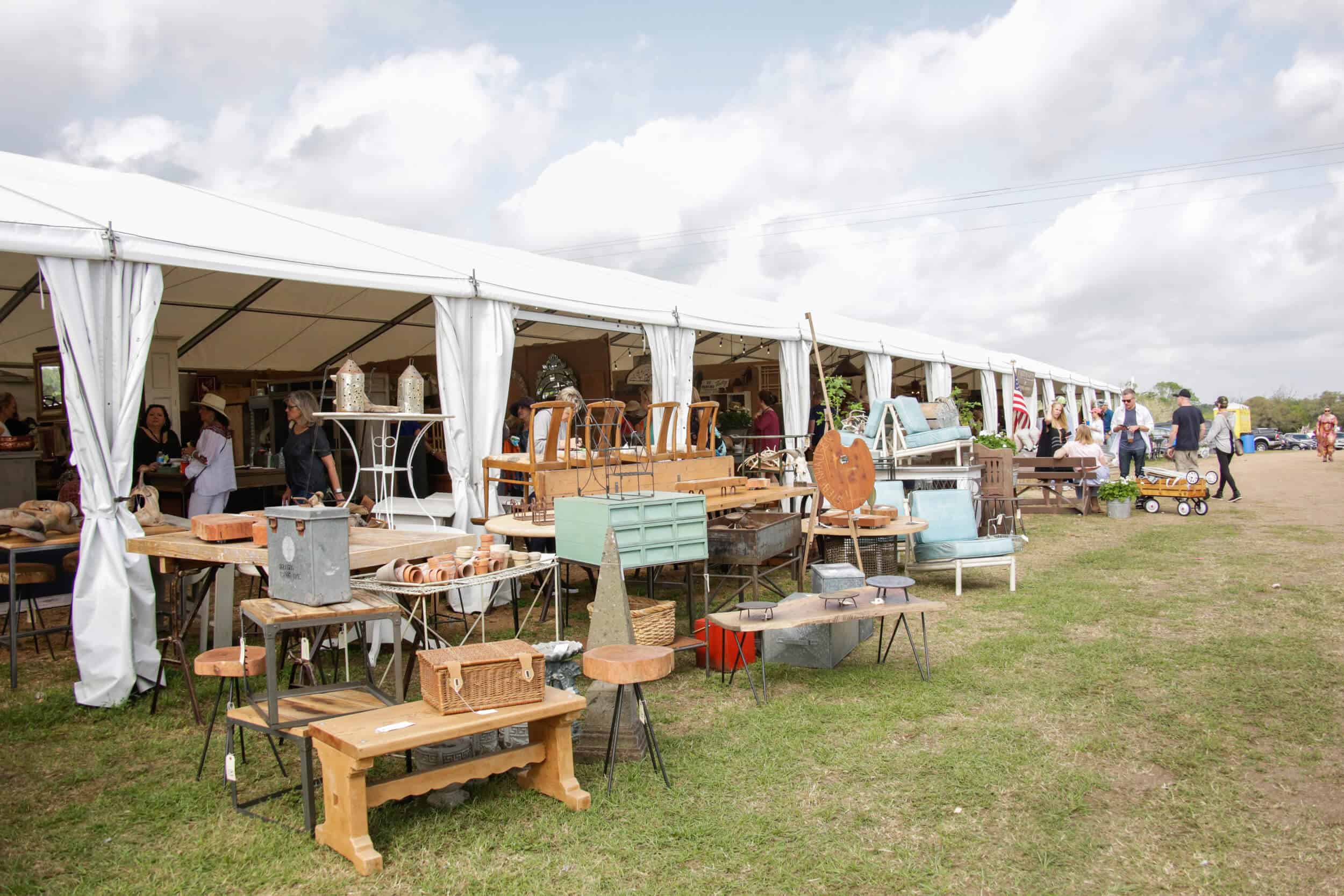 Emily-Henderson_Round-Top_Texas_Antique_Flea-Market_Shopping_EHD-Team_Intro-Post_8