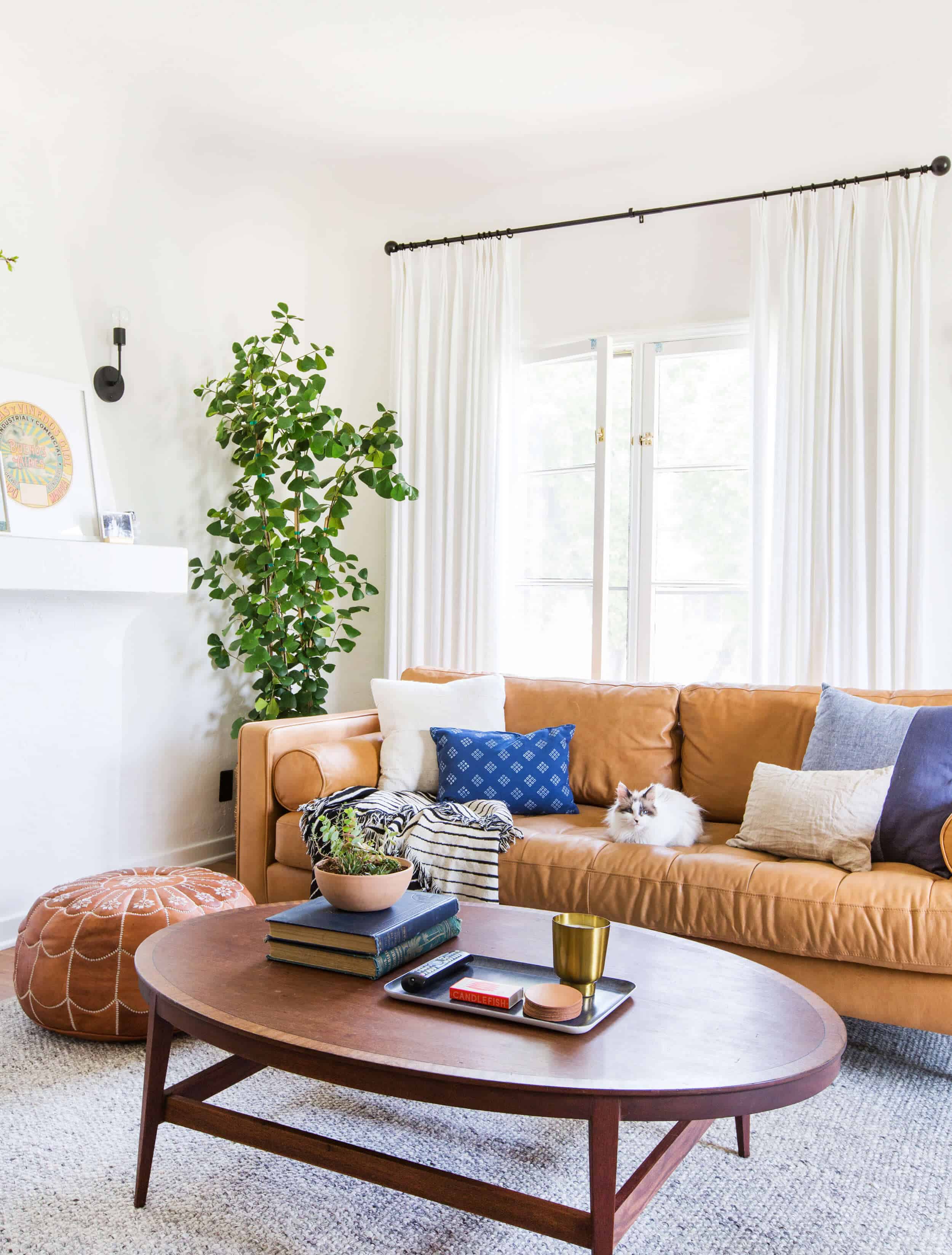 Emily-Henderson_Sara_MOTO_Neutral_Cozy_Masculine_Living-Room_2