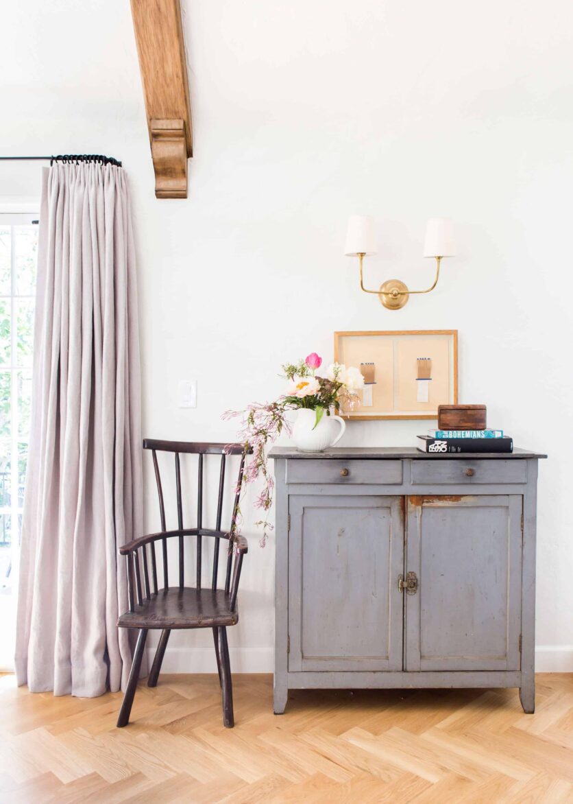 Emily-Henderson_Waverly_House-Updates_Vignettes_Eclectic_Traditional_Cozy_English_Country_Updates_3