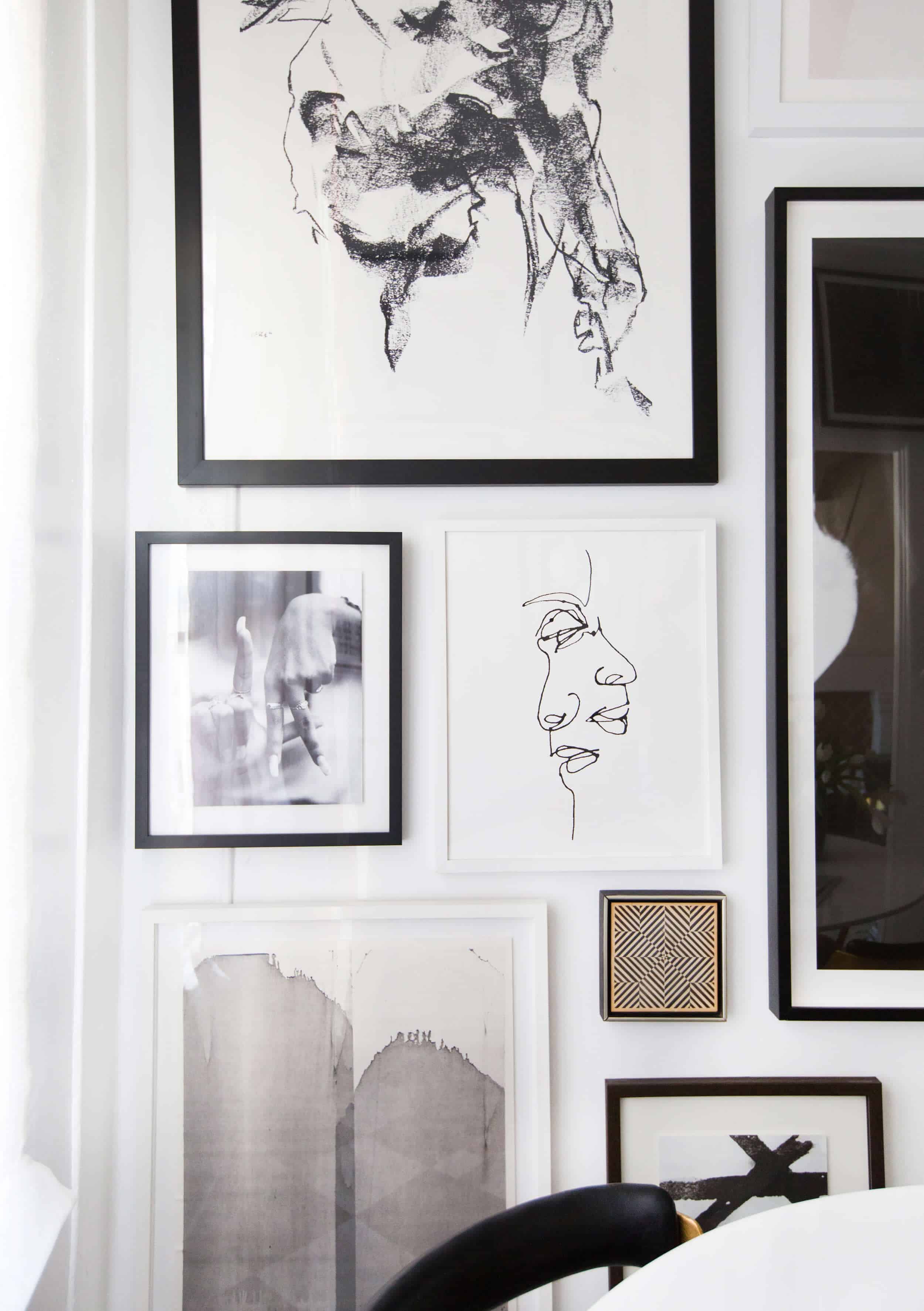Brady-Tolbert_Emily-Henderson_Black-and-White-Kitchen_Vintage_Apartment-Refresh_Wood_Brass_Checkered-Floor_Copper-Pots_Eclectic_Glam_Modern_Traditional_14