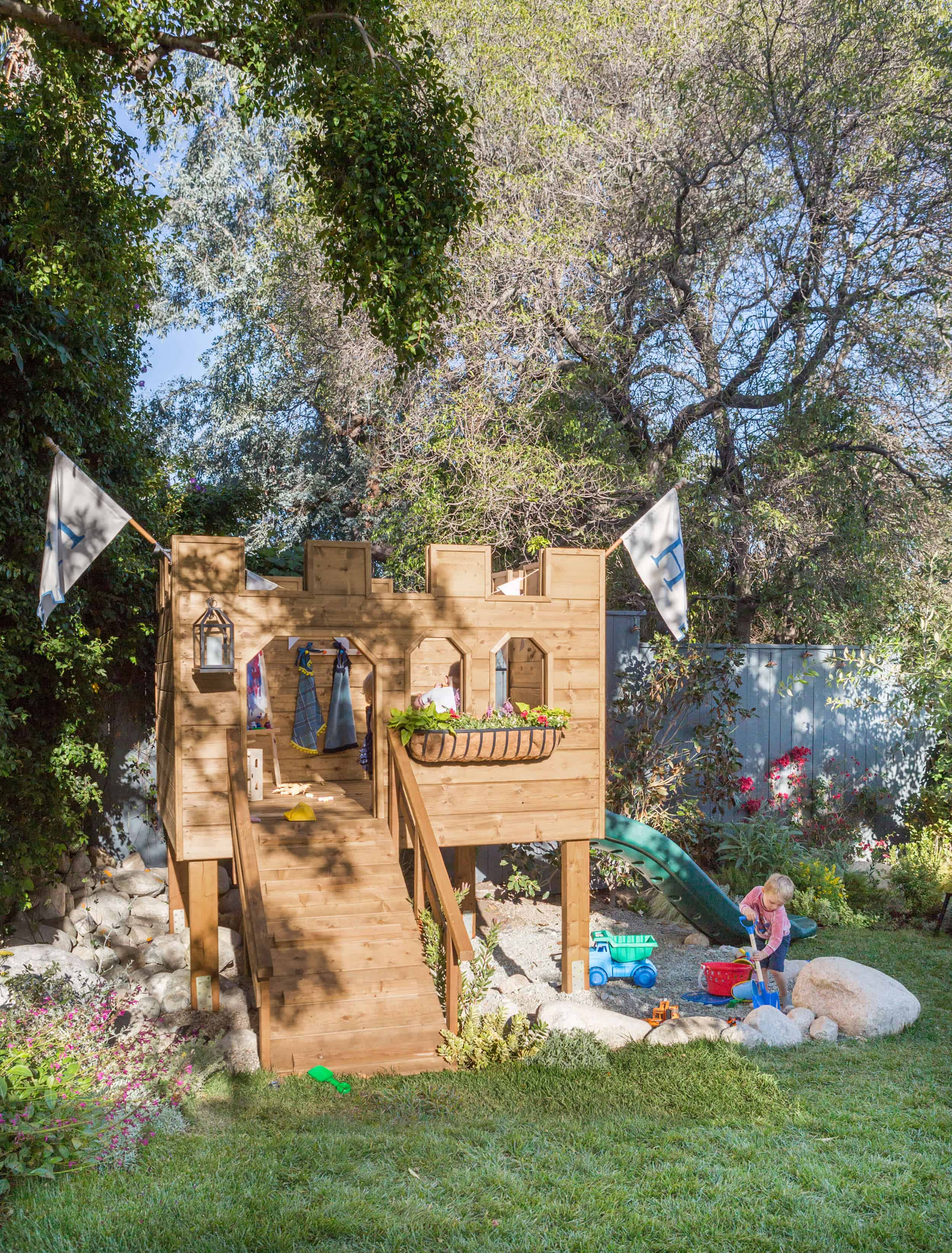 Emily-Henderson-Backyard-371