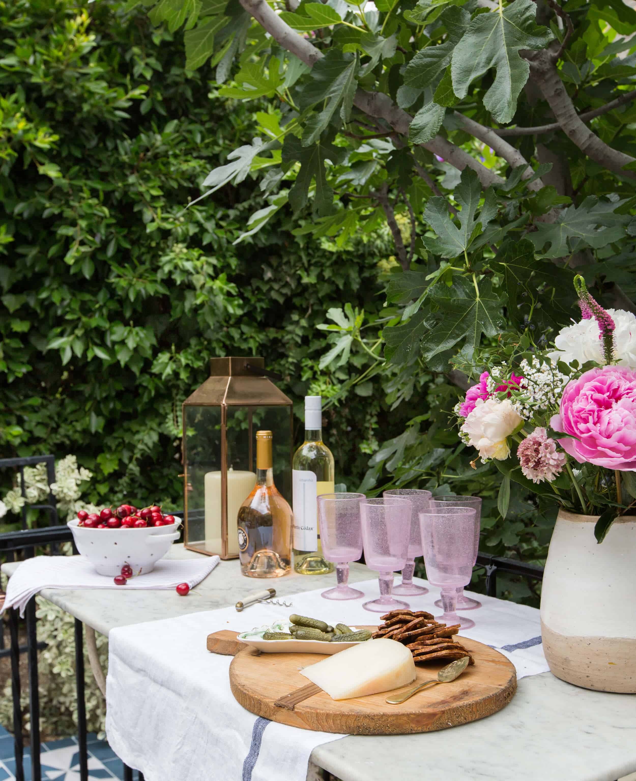 Emily-Henderson_House-Beautiful_Courtyard_Tile_Modern_English_Country_7