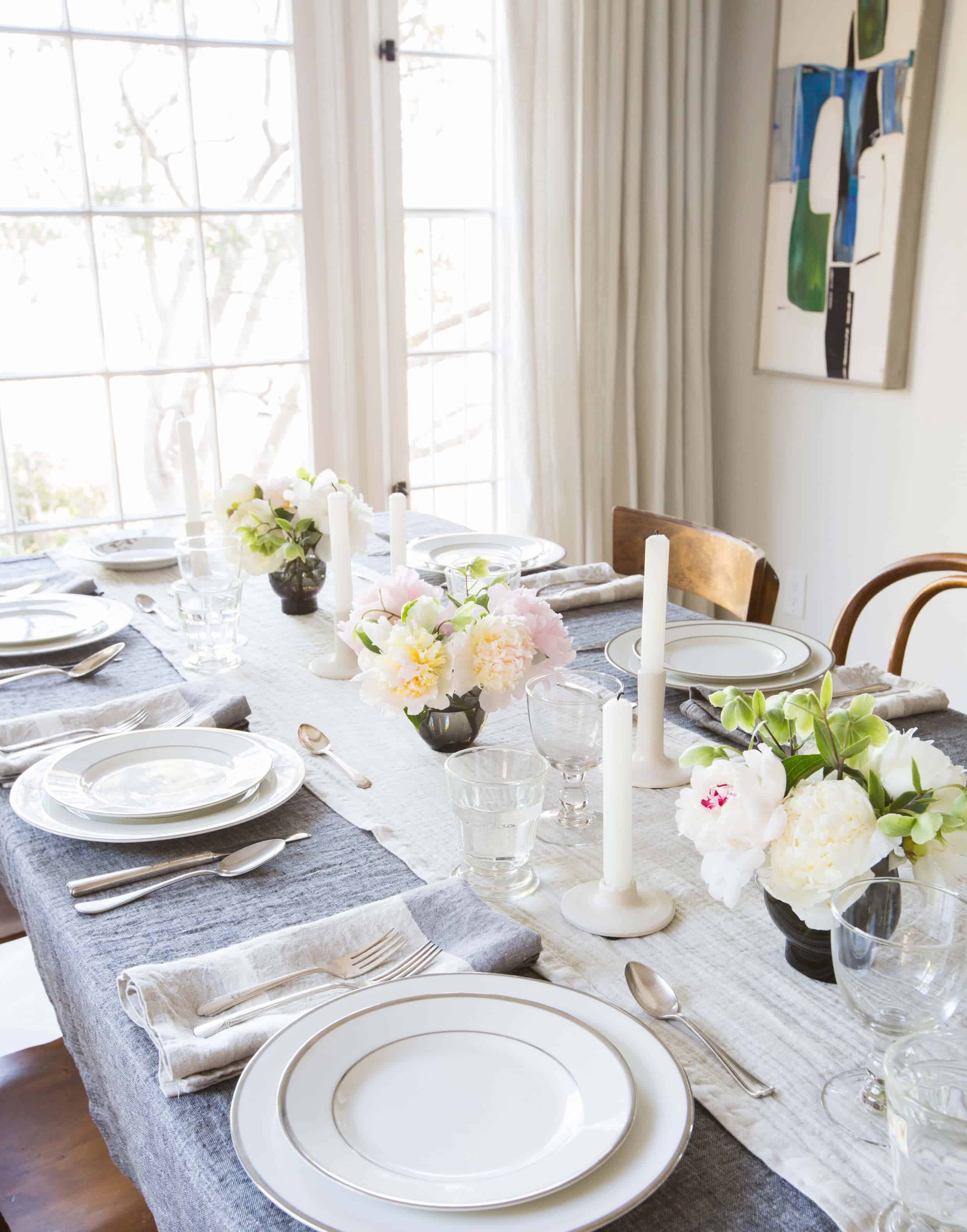 Emily-Henderson_Paracute_Tablescape_Neutral_Linen_Natural_13