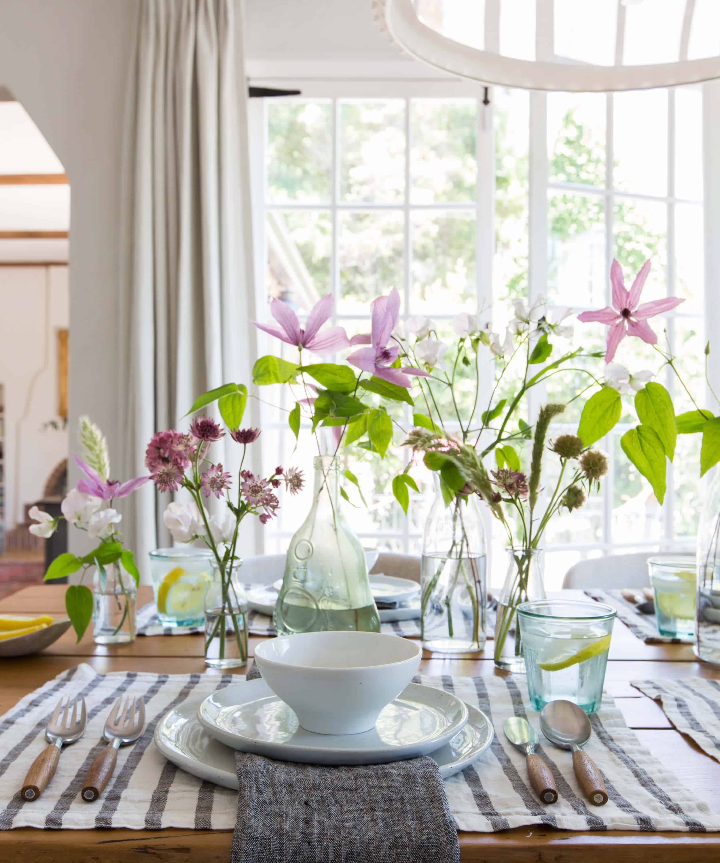 Emily-Henderson_Paracute_Tablescape_Neutral_Linen_Natural_3