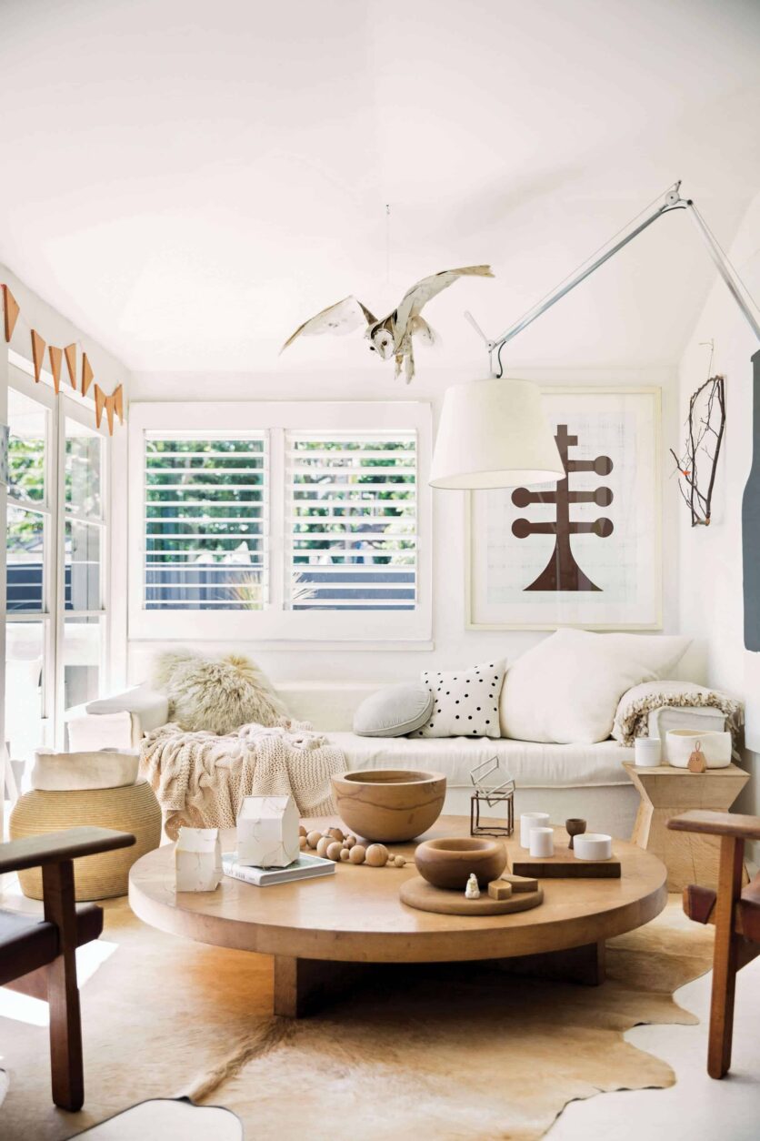 Emily-Henderson_Surf-Shack_Blonde-Wood_Raw_Woven_Leather_Tonal_Hipster_Minimal_4