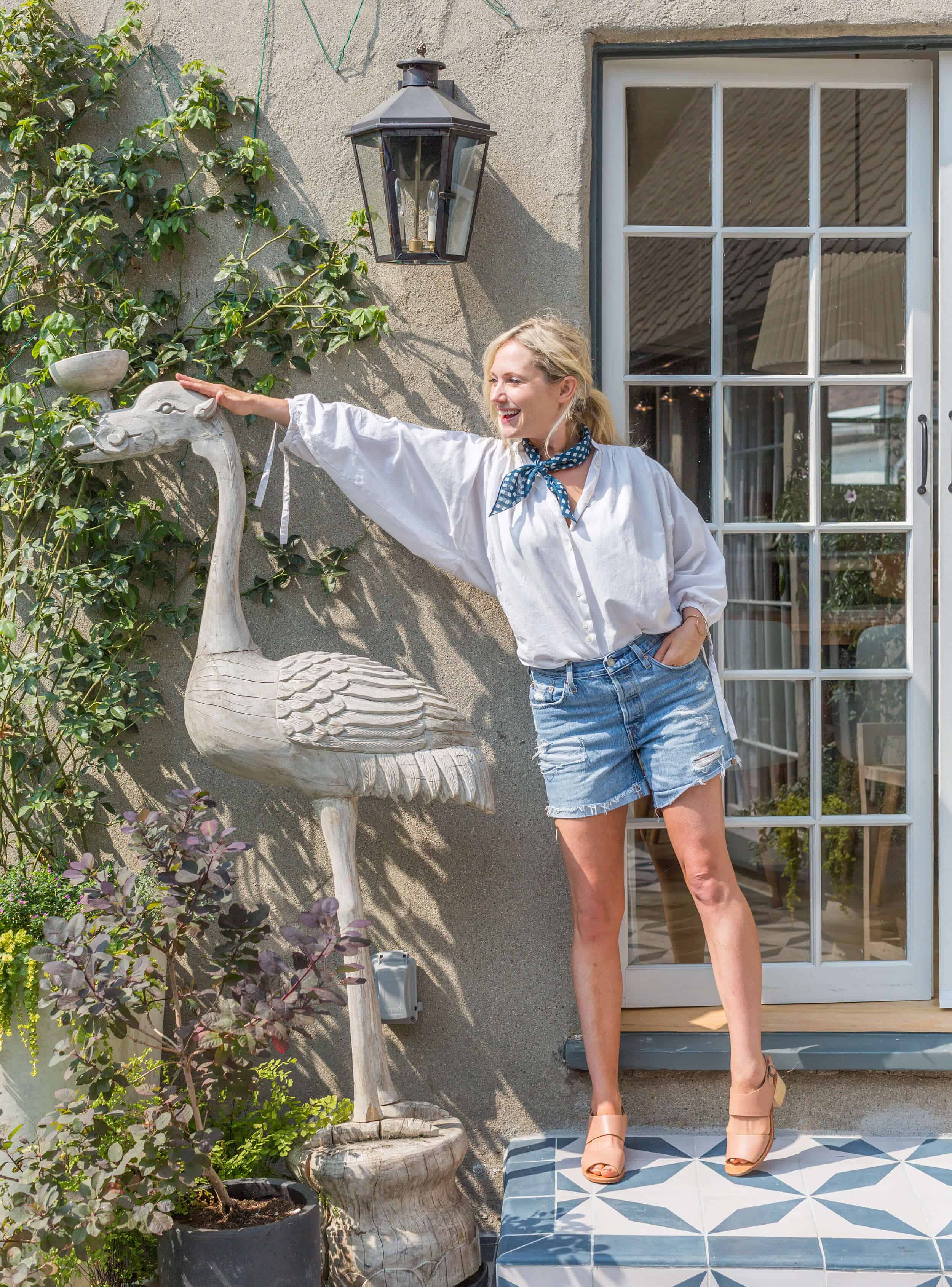 Emily-Henderson-Summer-Essentials-Fashion00003
