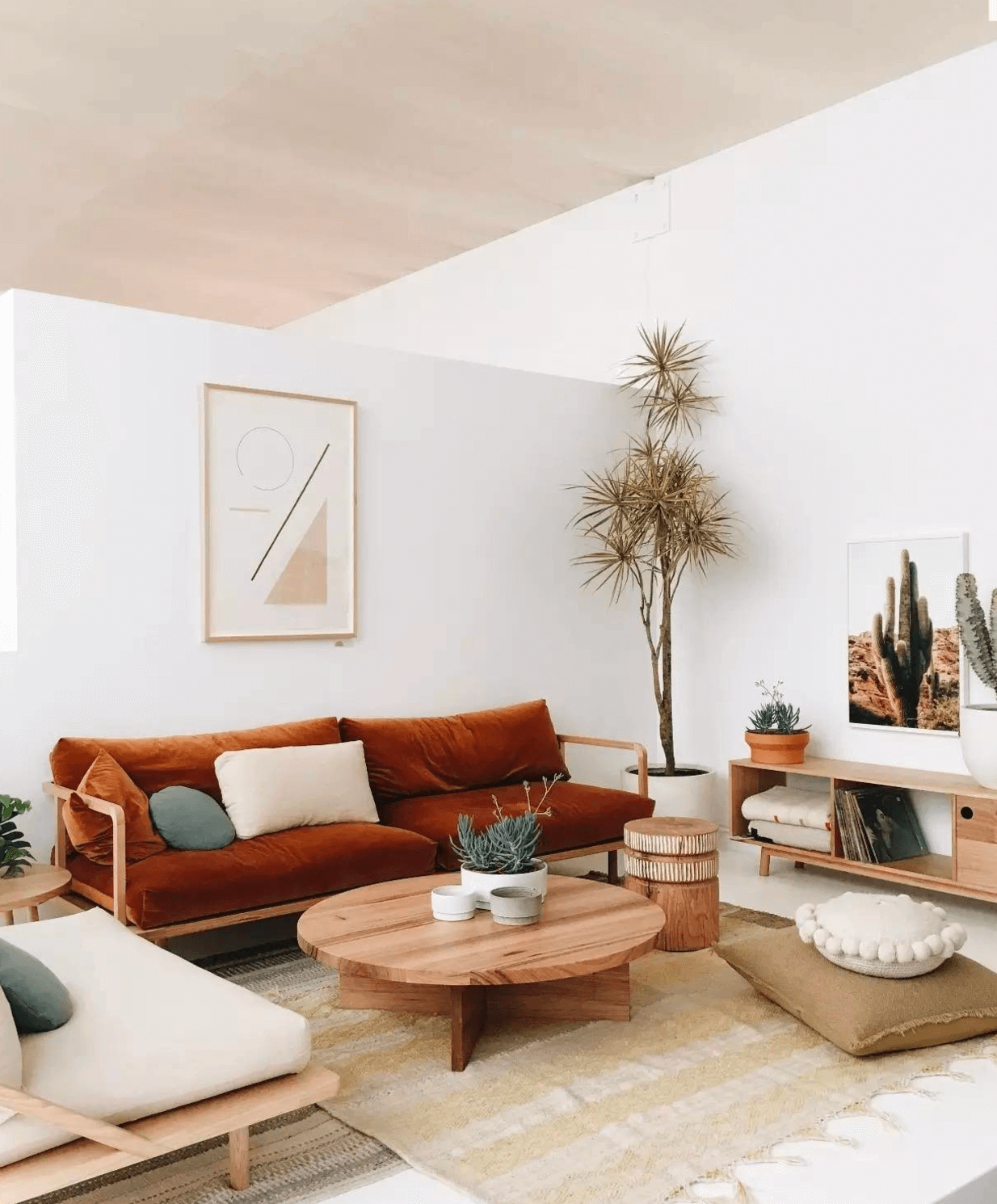 Emily-Henderson_Effortless_Minimal_Casual_Art_1