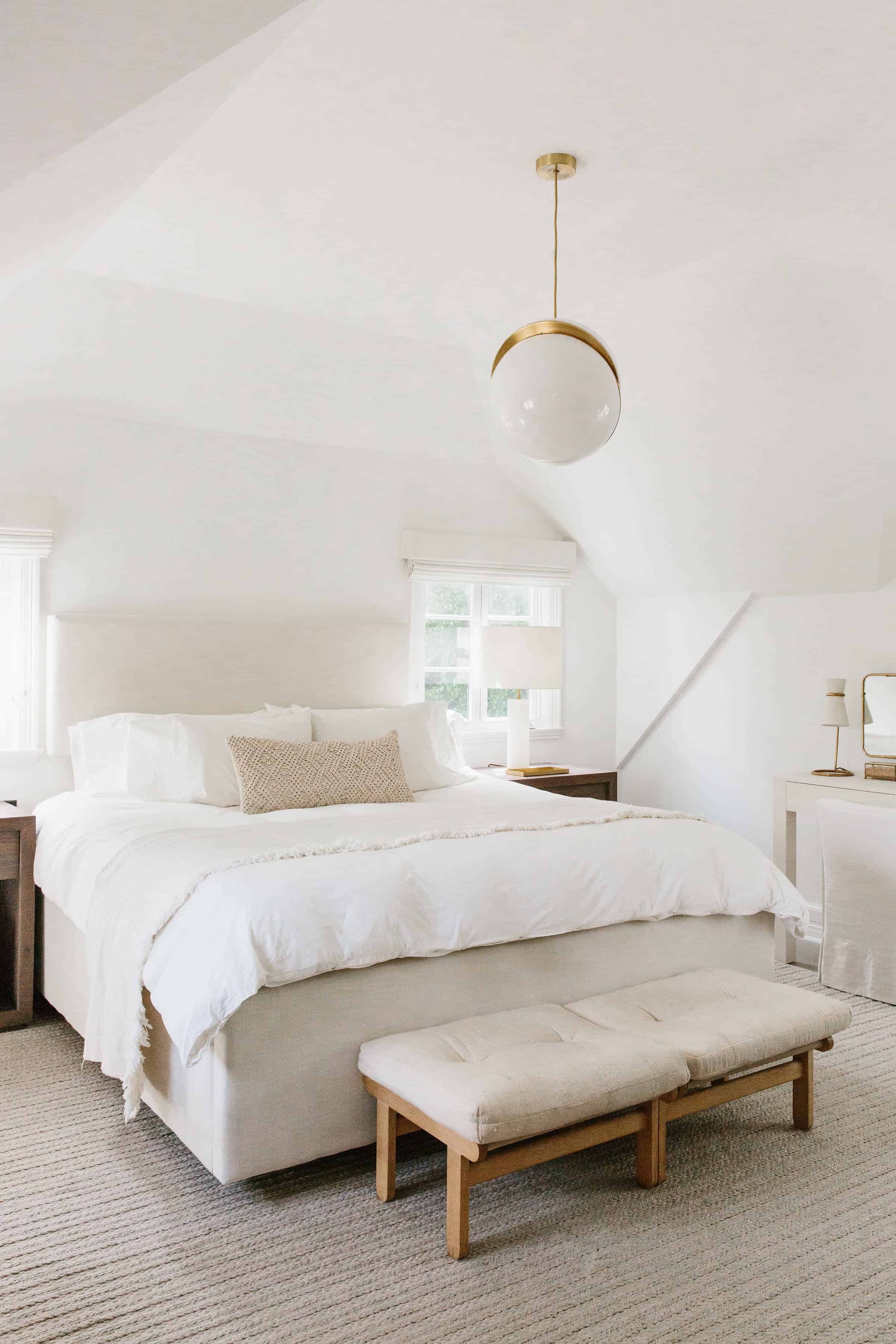 Emily-Henderson_Modern-Design-Trends_White_Minimal_Casual_Rustic_Simple_Relaxed_California_Effortless_19