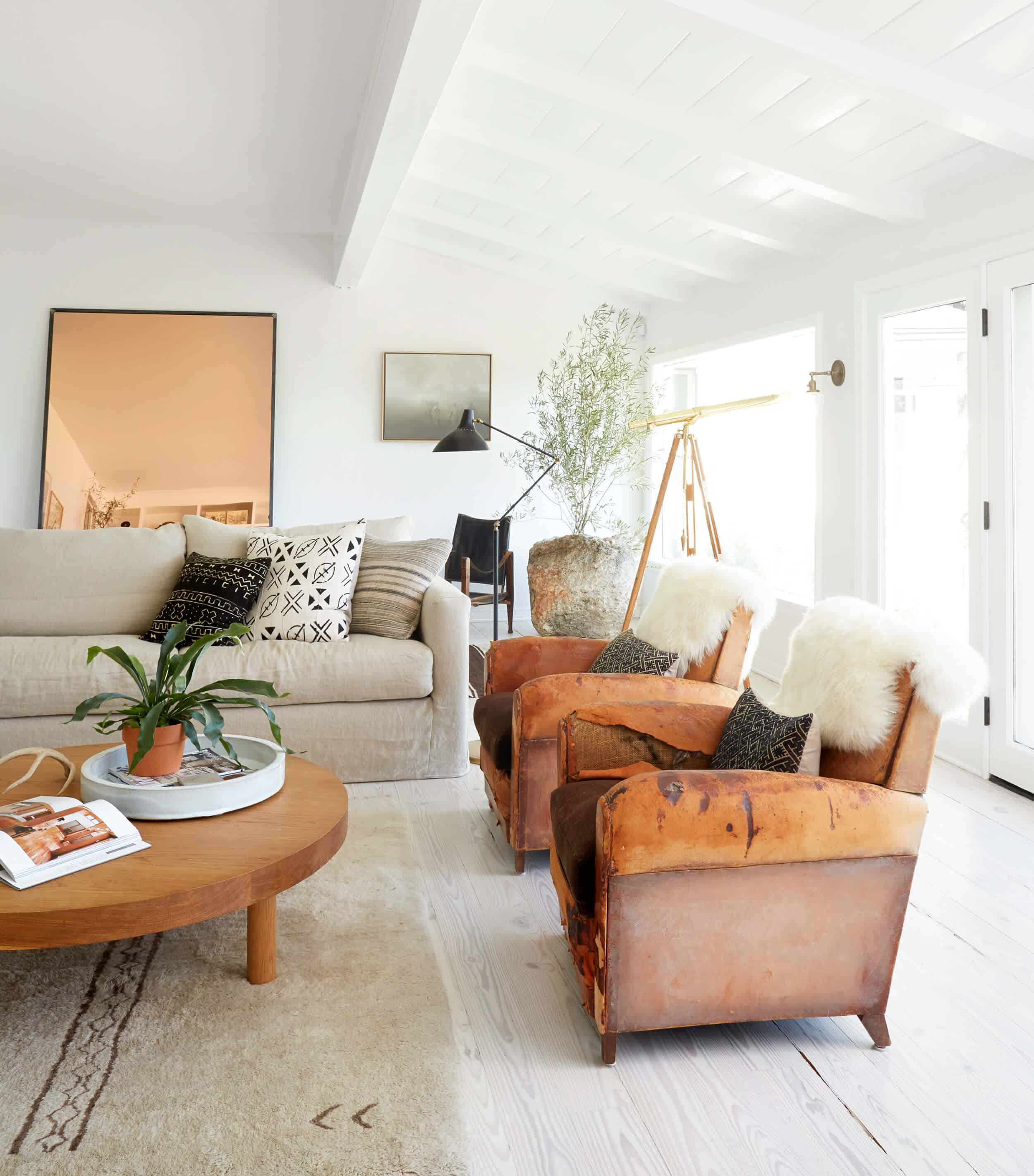 STYLED-THE-BOOK_Emily-Henderson-Design_MulhollandDrive_DesignbyTomerDevito_0980-RGB