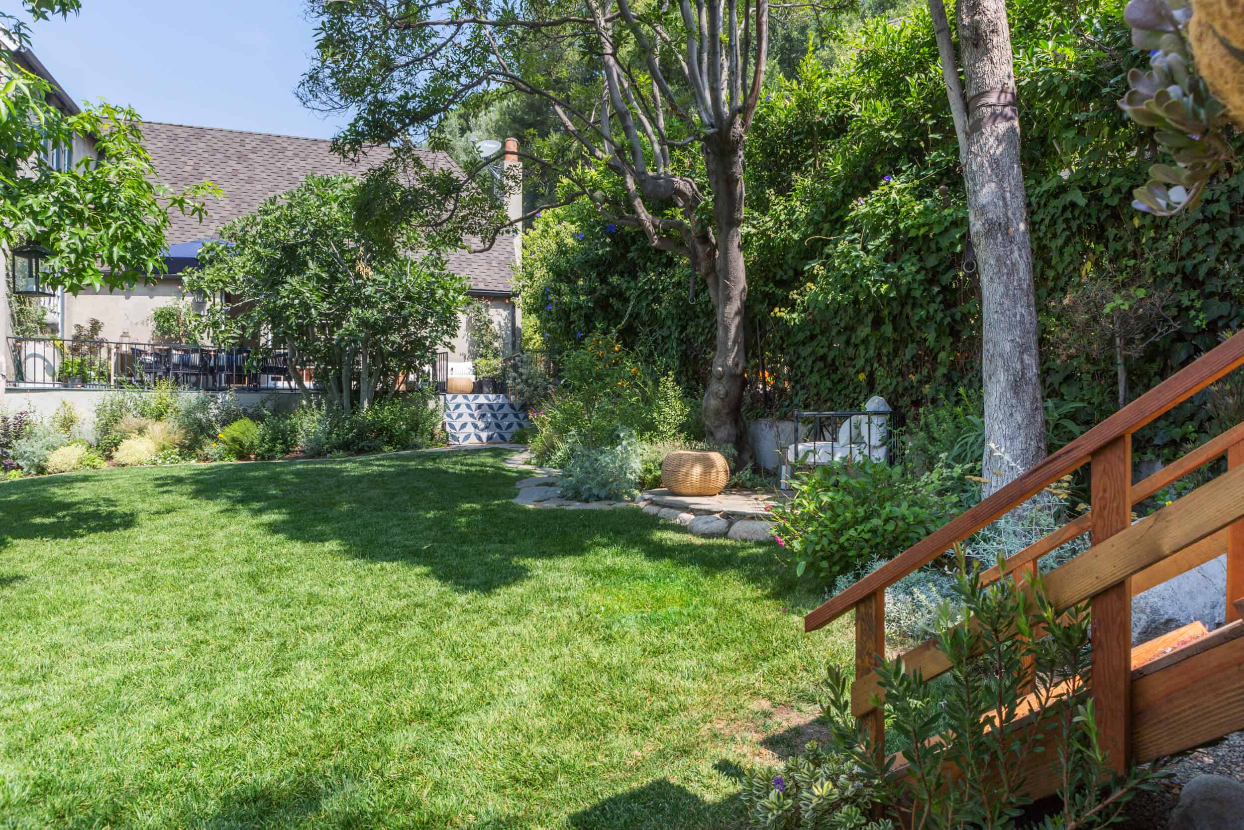 Emily-Henderson-Backyard-371