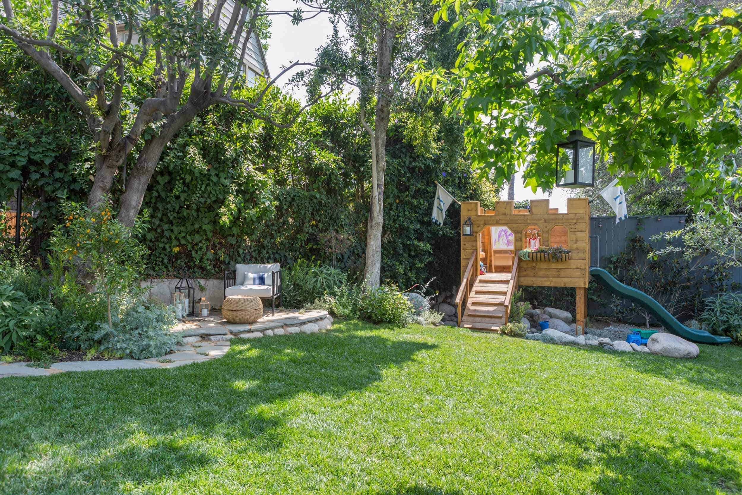 Emily-Henderson-Backyard-73