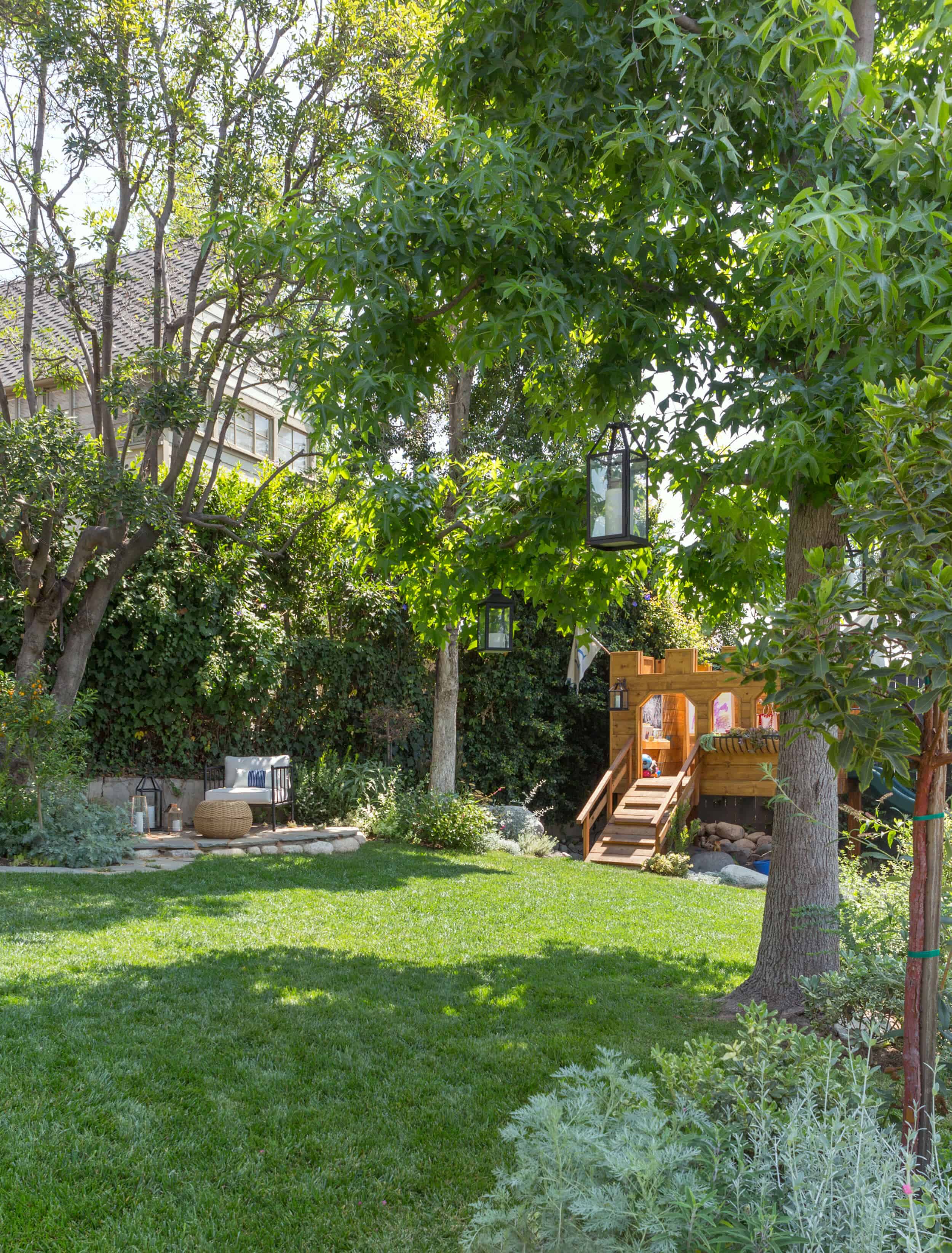 Emily-Henderson-Backyard-992
