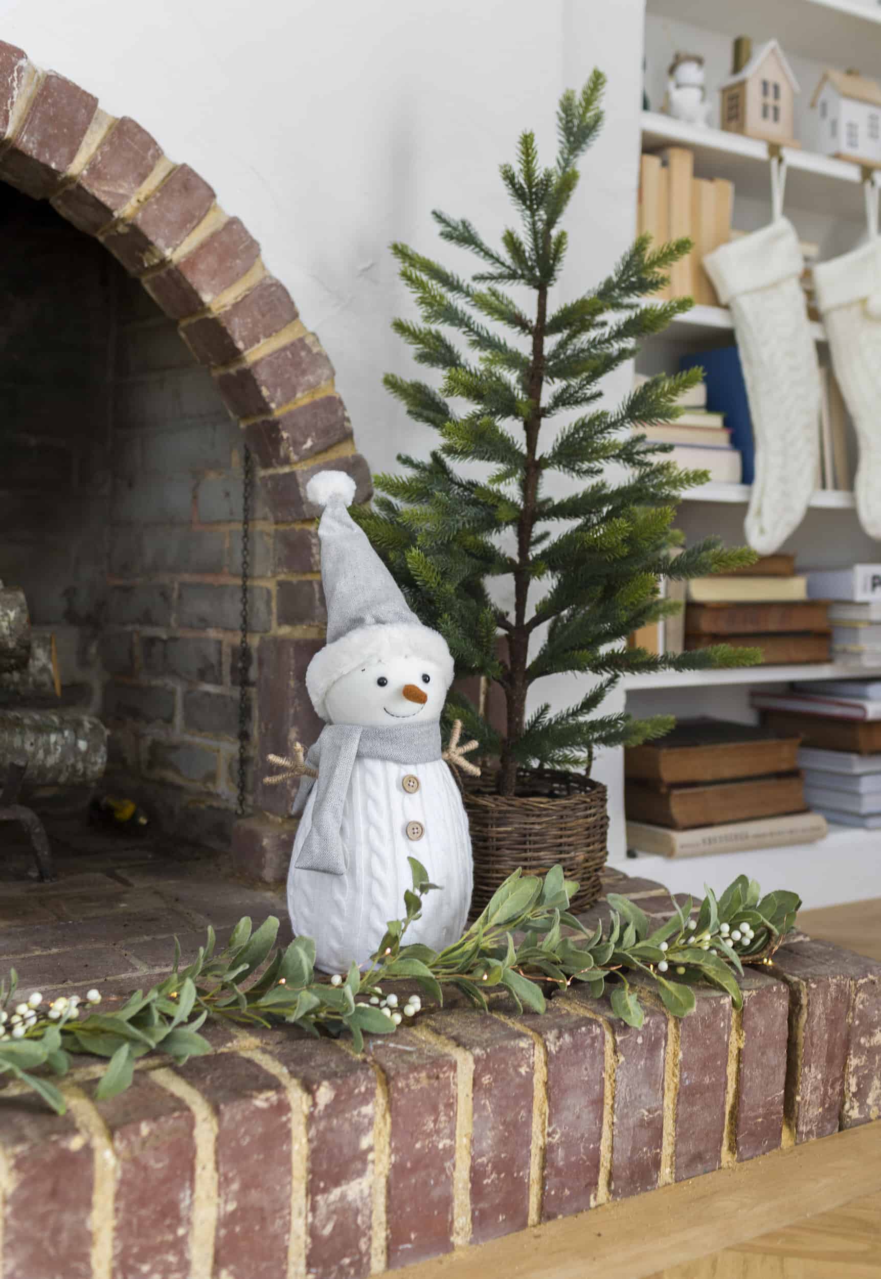 Emily Henderson Christmas 2017 Neutral Winter Wonderland 11