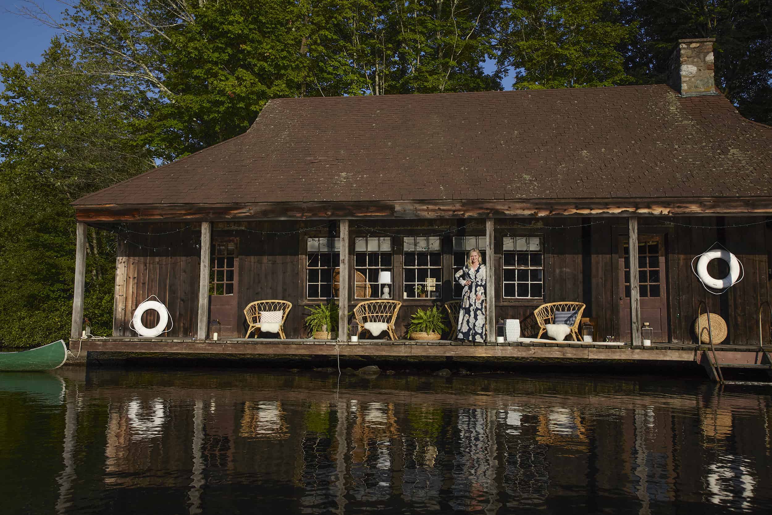 Emily Henderson Boathouse Makeover Samsung The Frame Outdoor 1