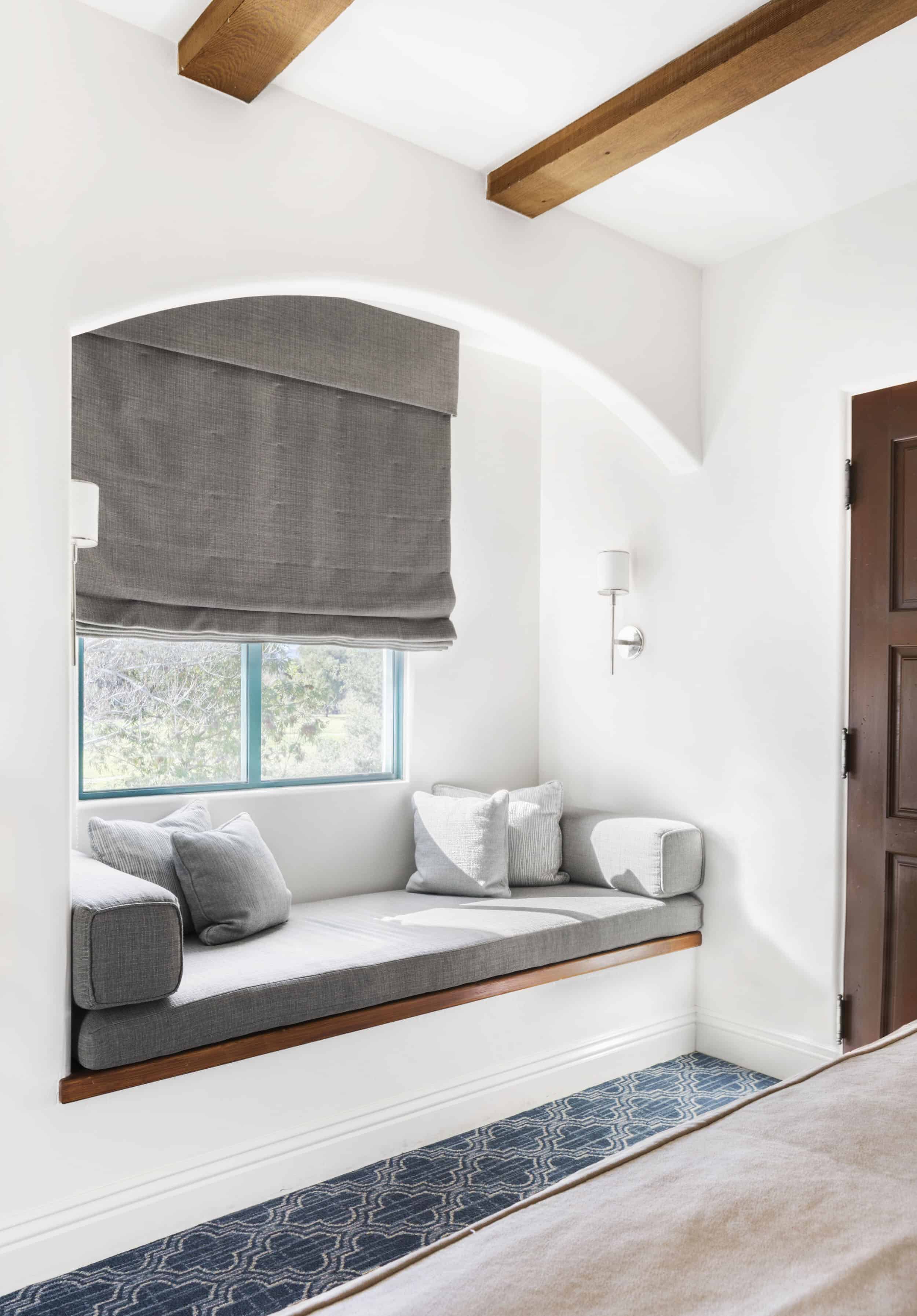 Resort Ojai Valley Rooms Upholstered Window Bench 