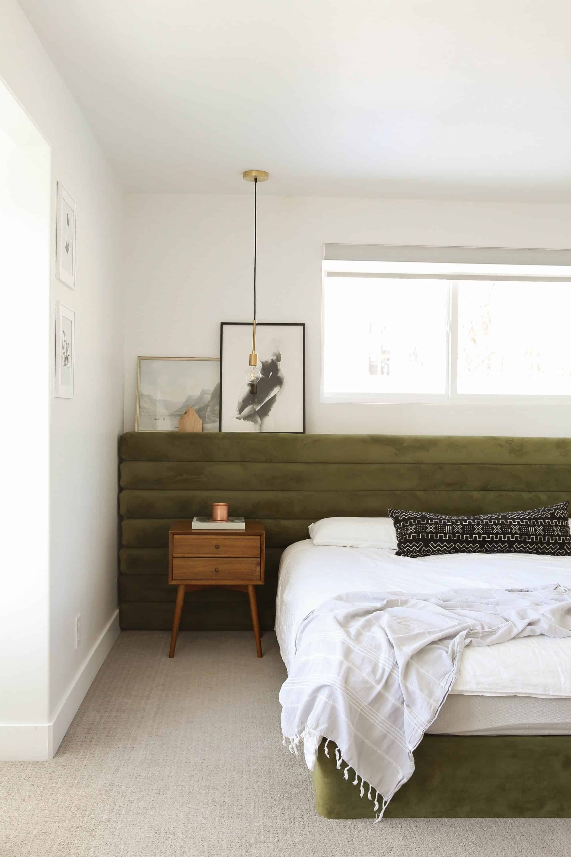 Amelia Hannah Channel Tuffted Headboard1