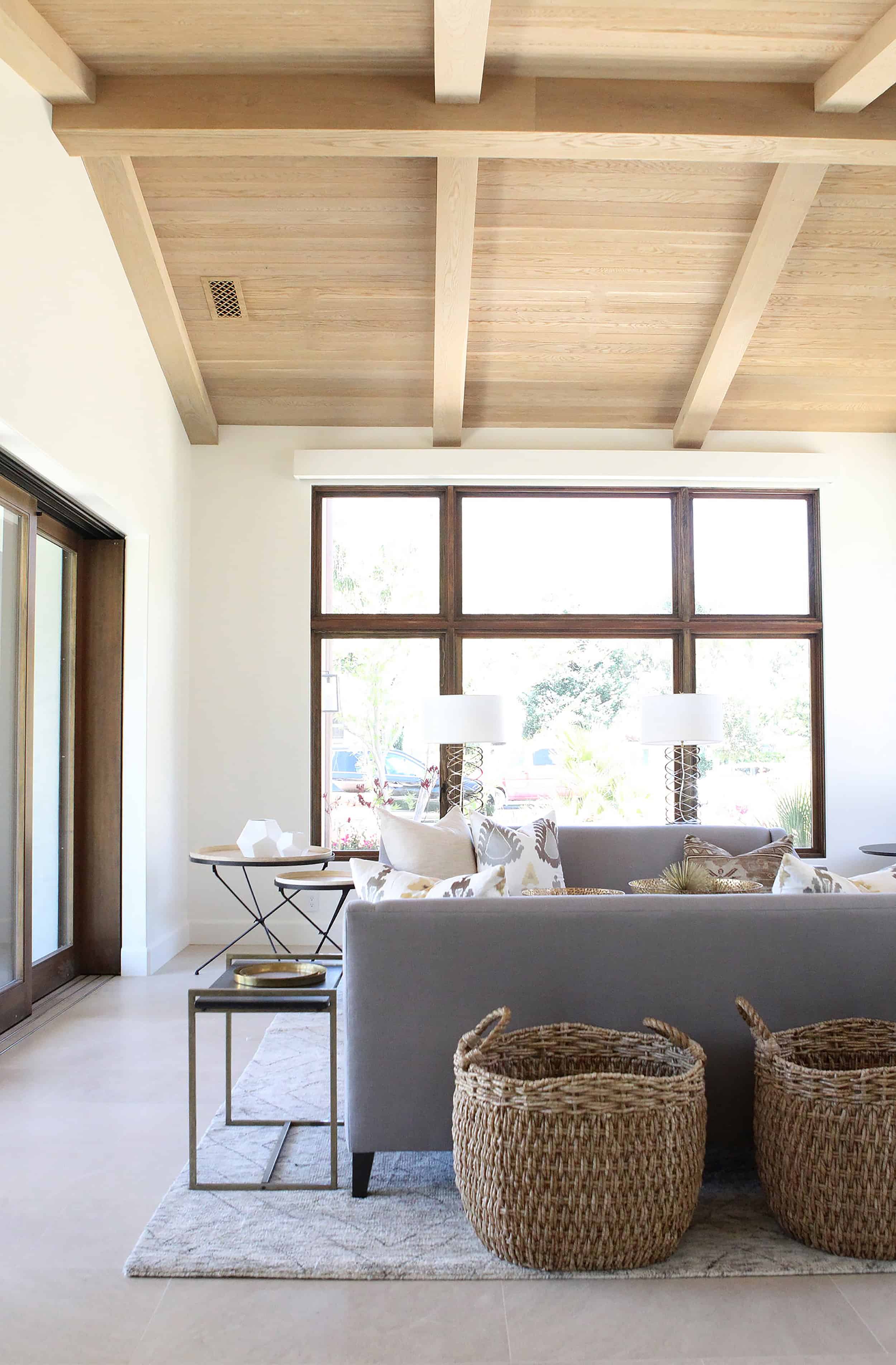 Nicoledavisinteriorscaliforniacoastlivingroom5